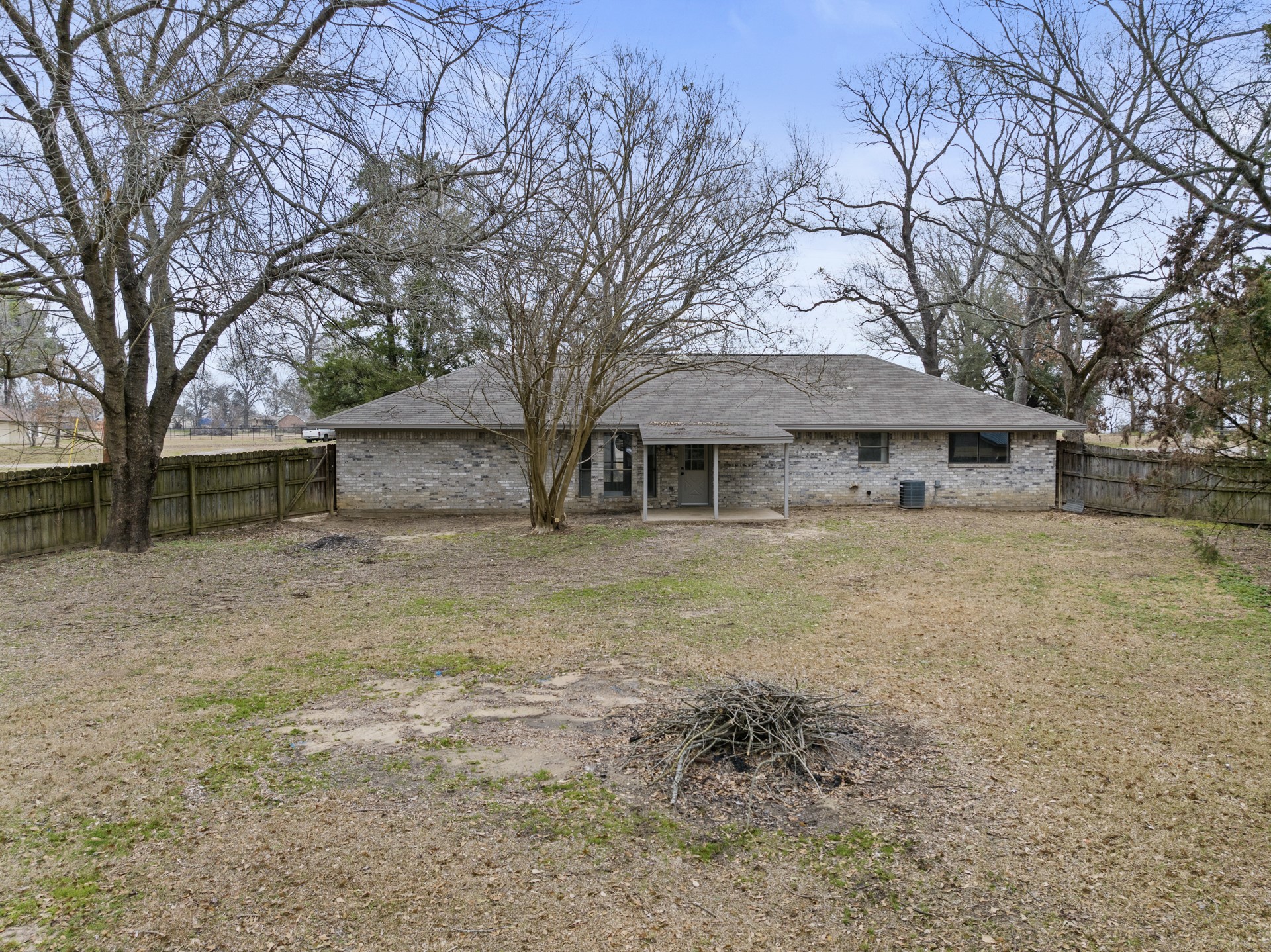 2533 Greenhill Road
