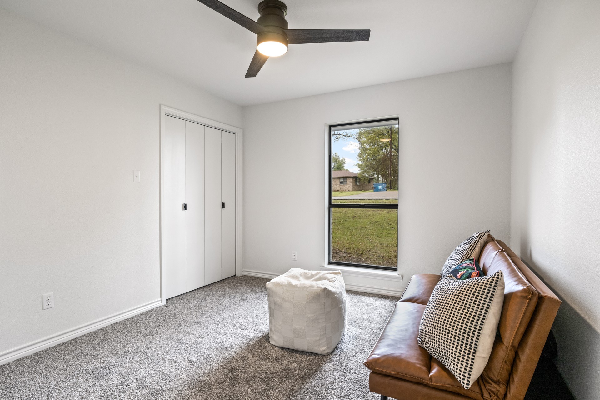 2533 Greenhill Road