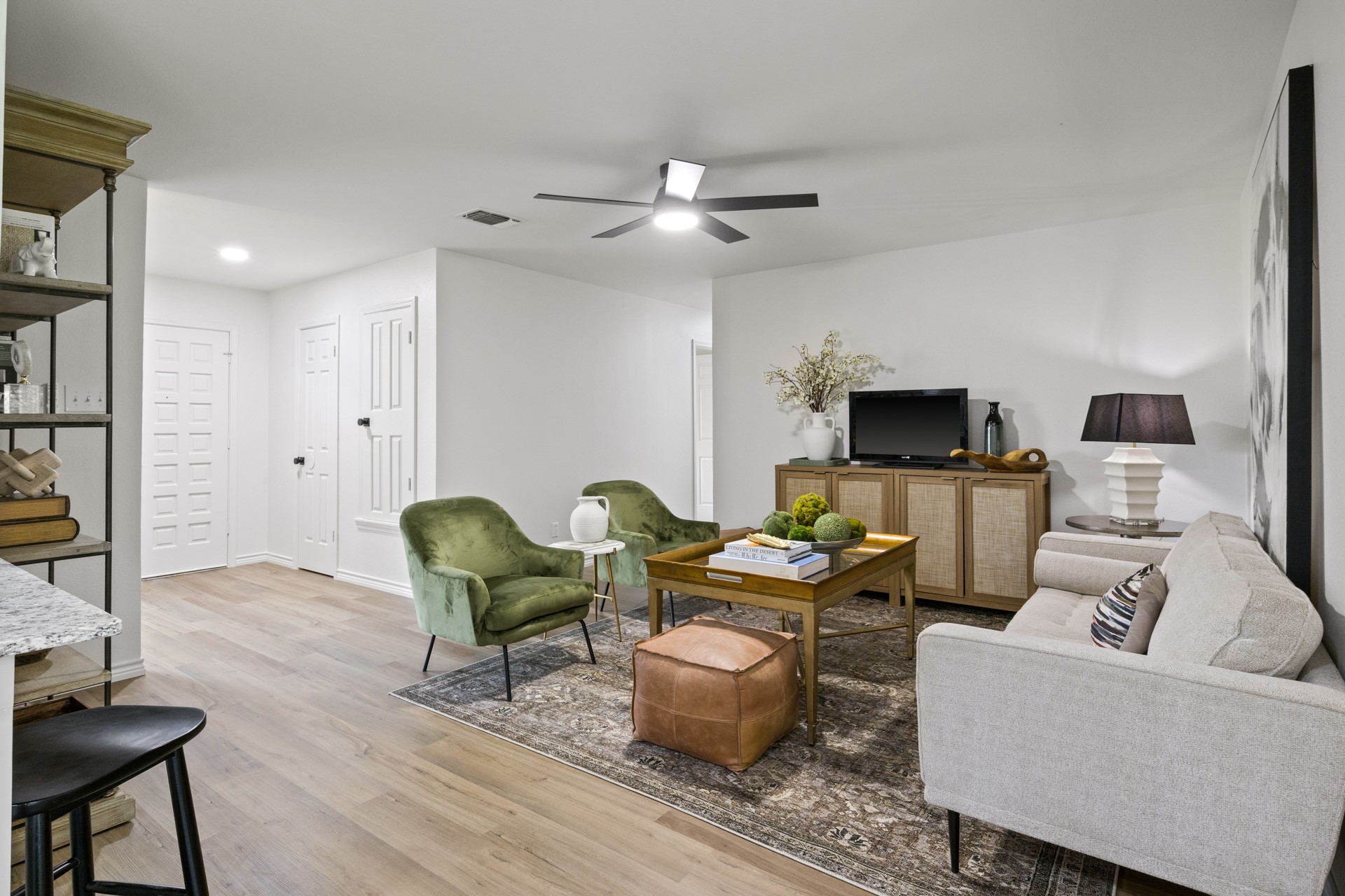 2533 Greenhill Road