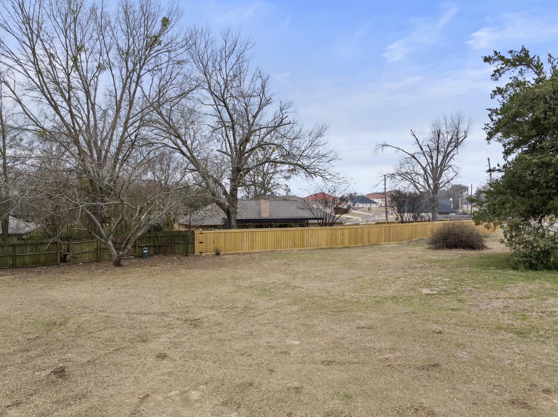 2533 Greenhill Road