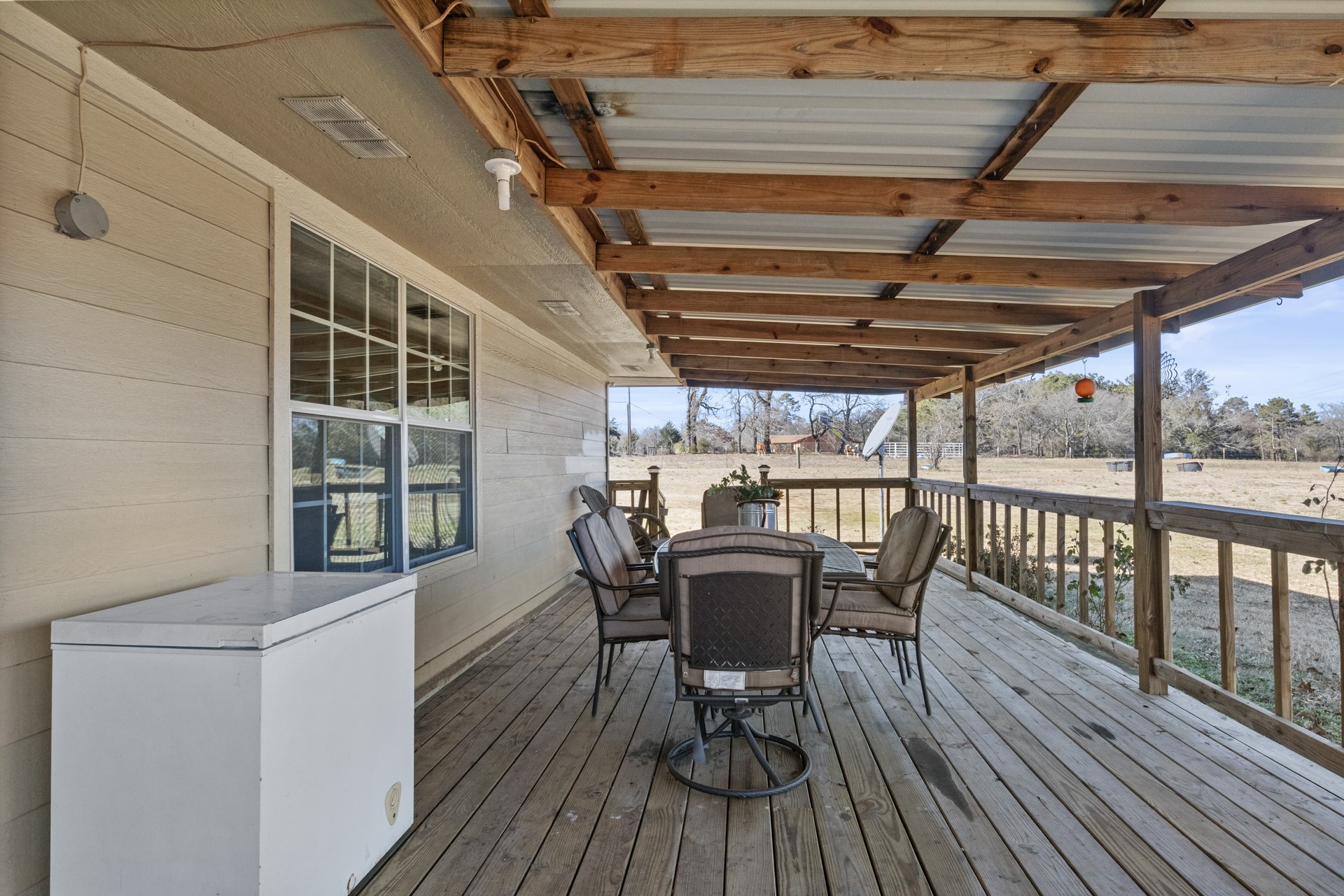 1135 COUNTY ROAD 2112