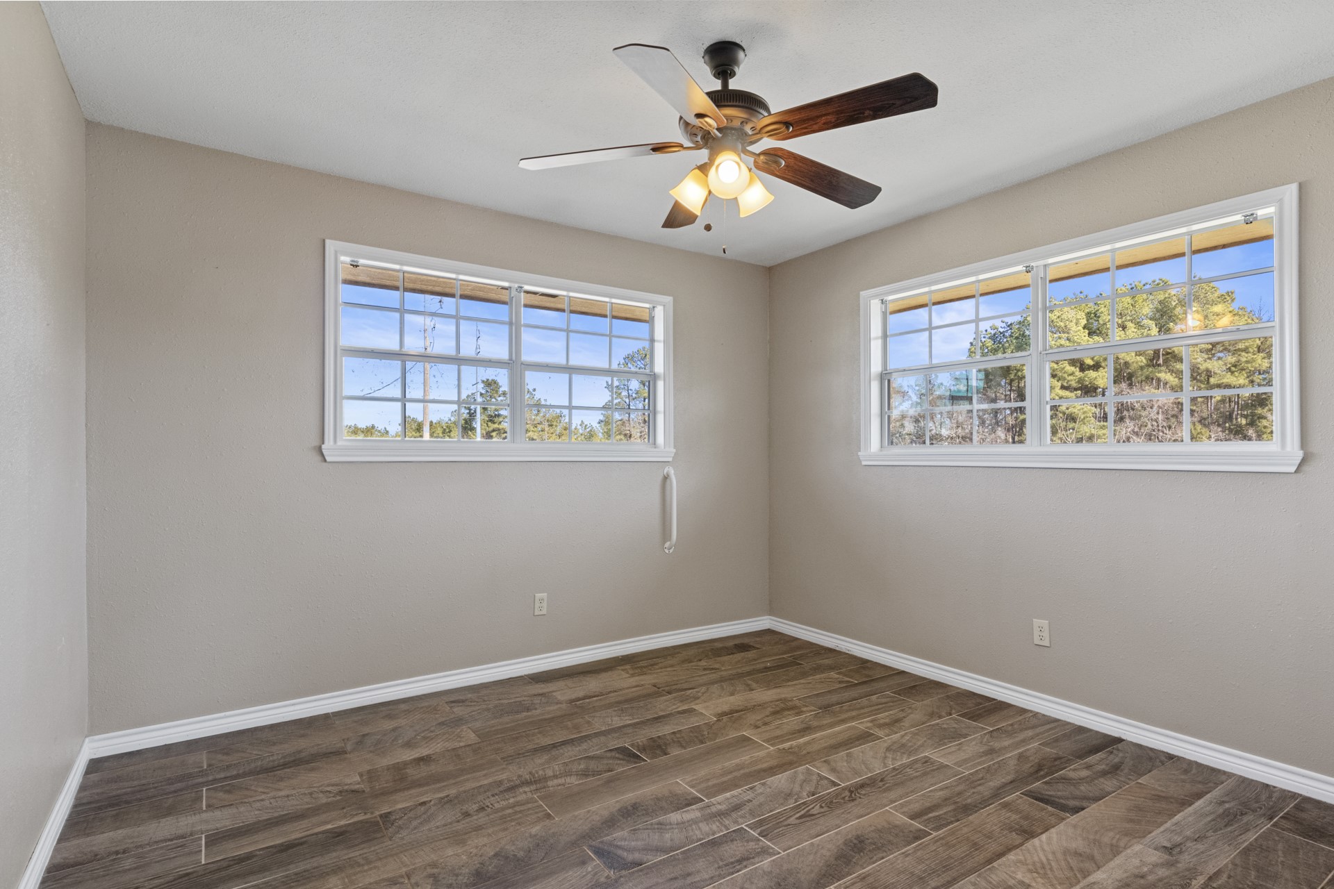 1135 COUNTY ROAD 2112