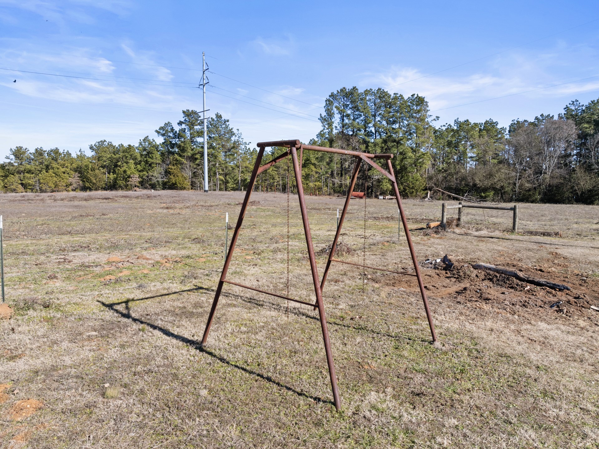 1135 COUNTY ROAD 2112