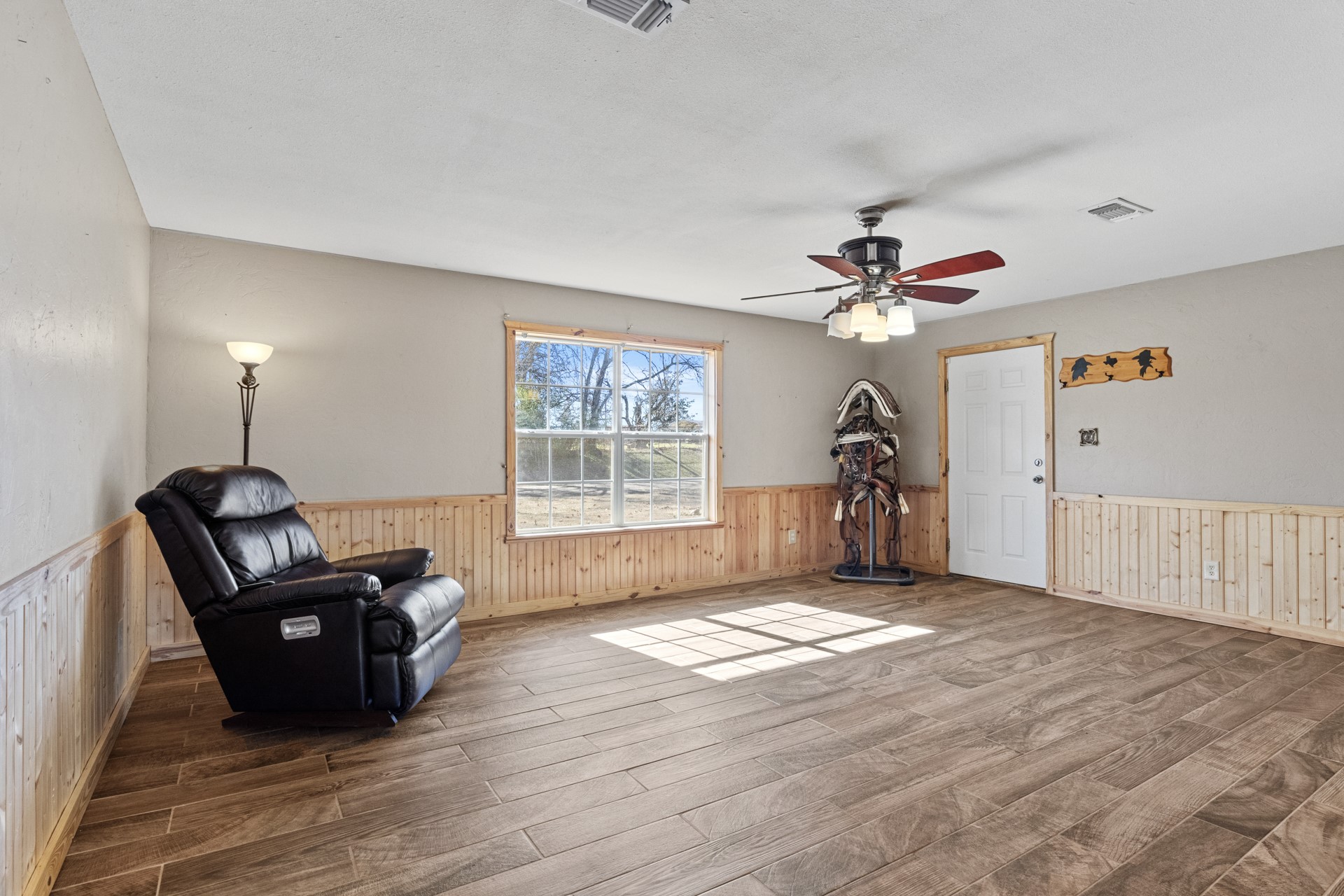 1135 COUNTY ROAD 2112