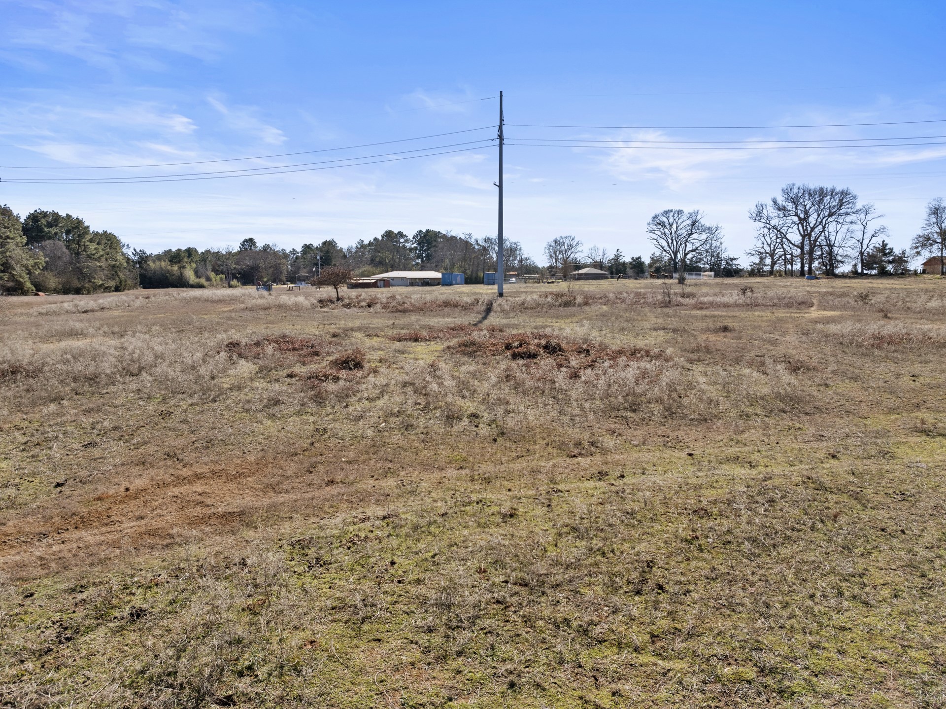 1135 COUNTY ROAD 2112