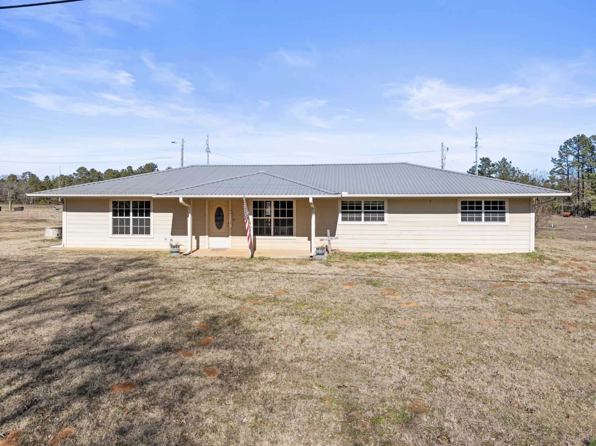1135 COUNTY ROAD 2112