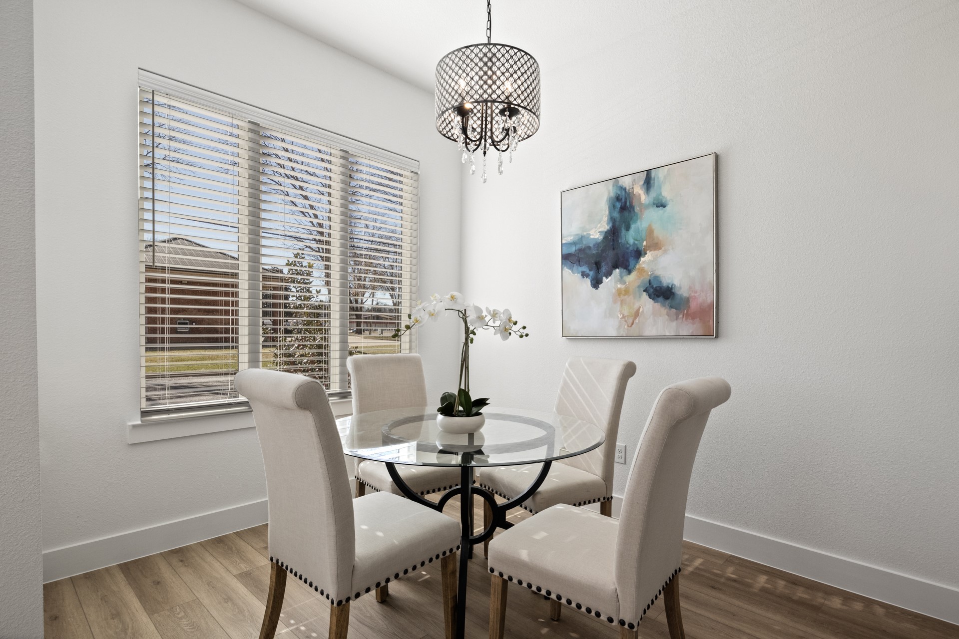 196 W 17 th Street