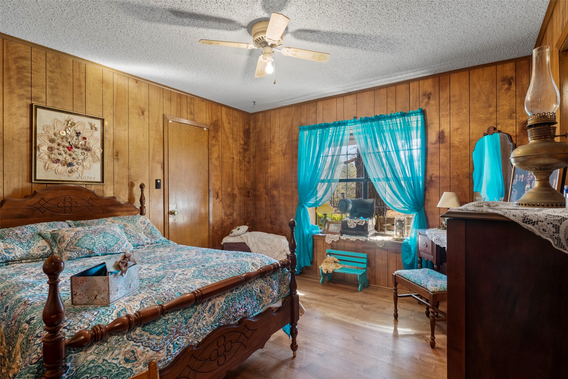 12869 US Highway 259 N
