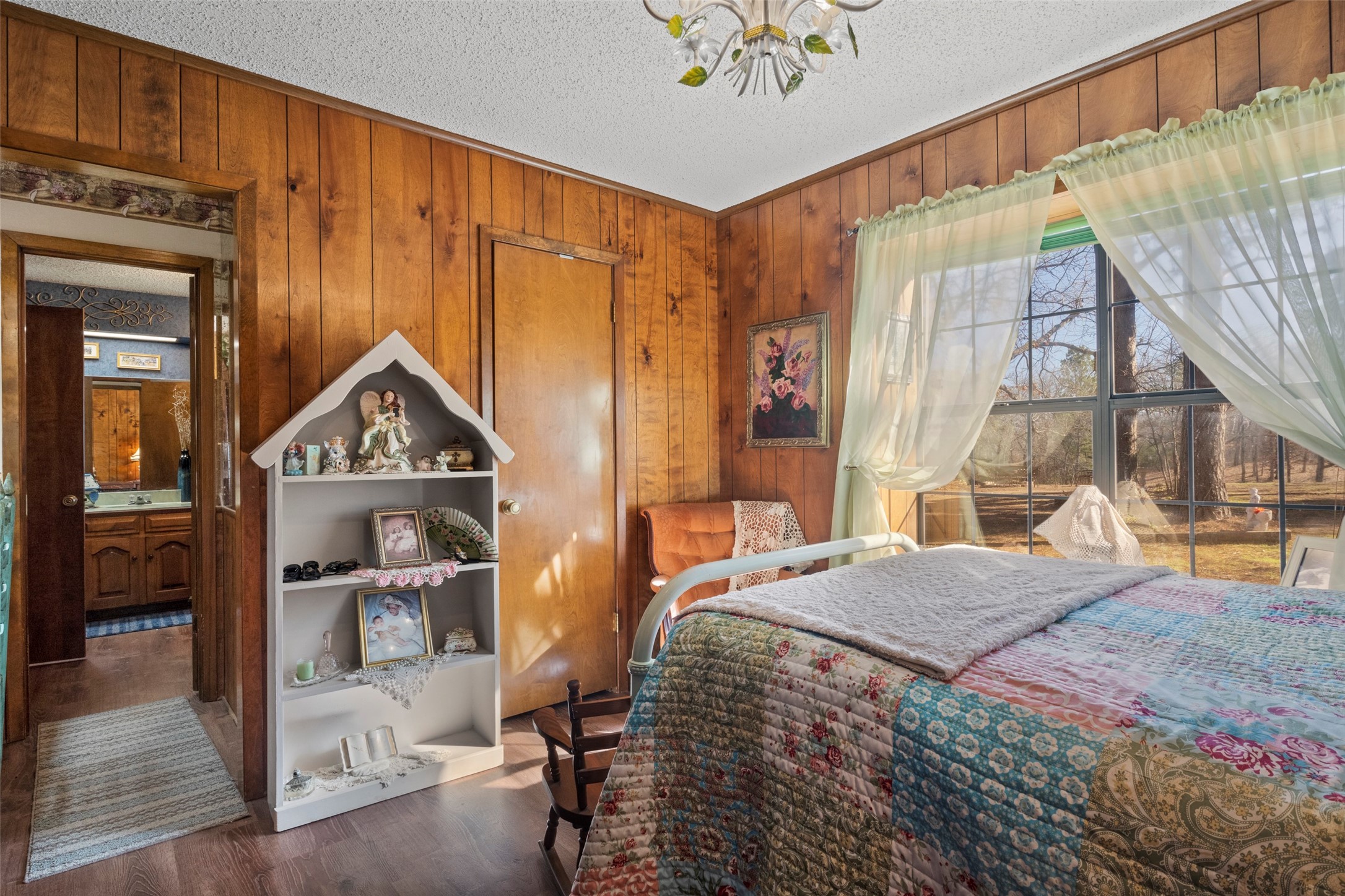 12869 US Highway 259 N