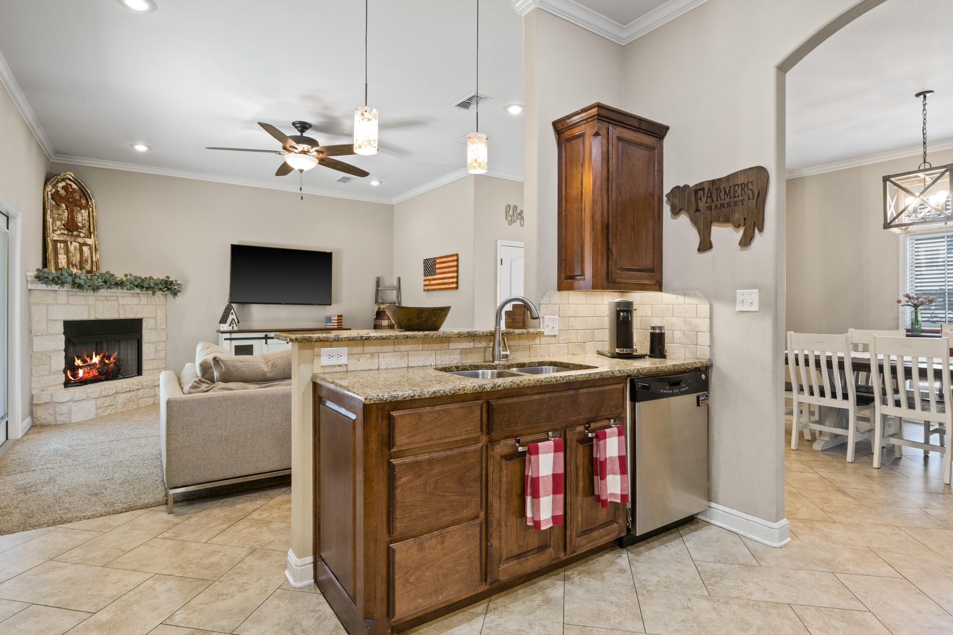 612 Austin Acres