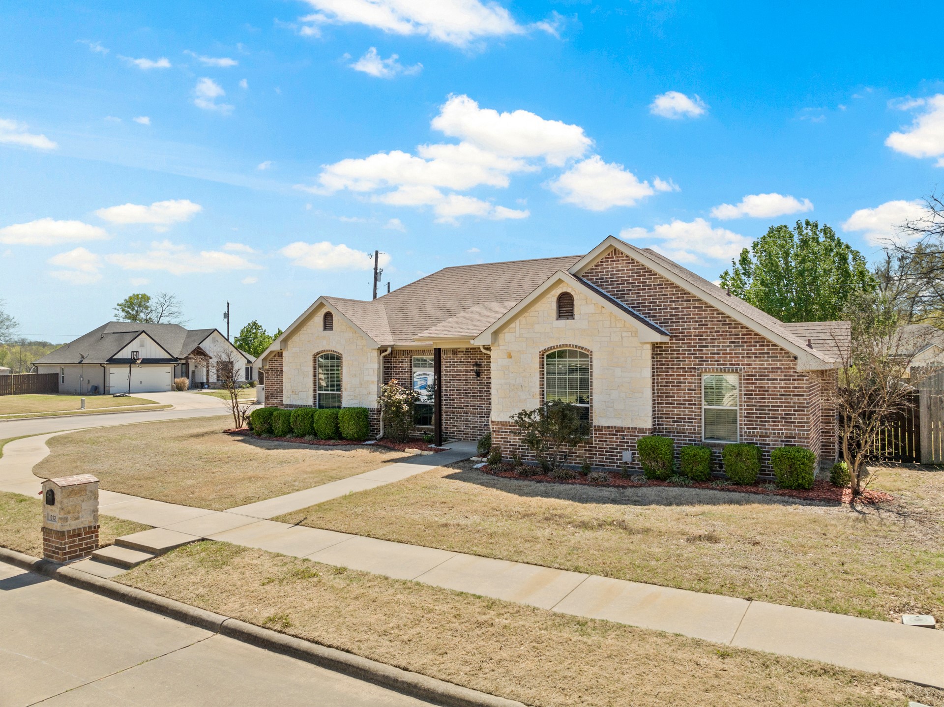 612 Austin Acres