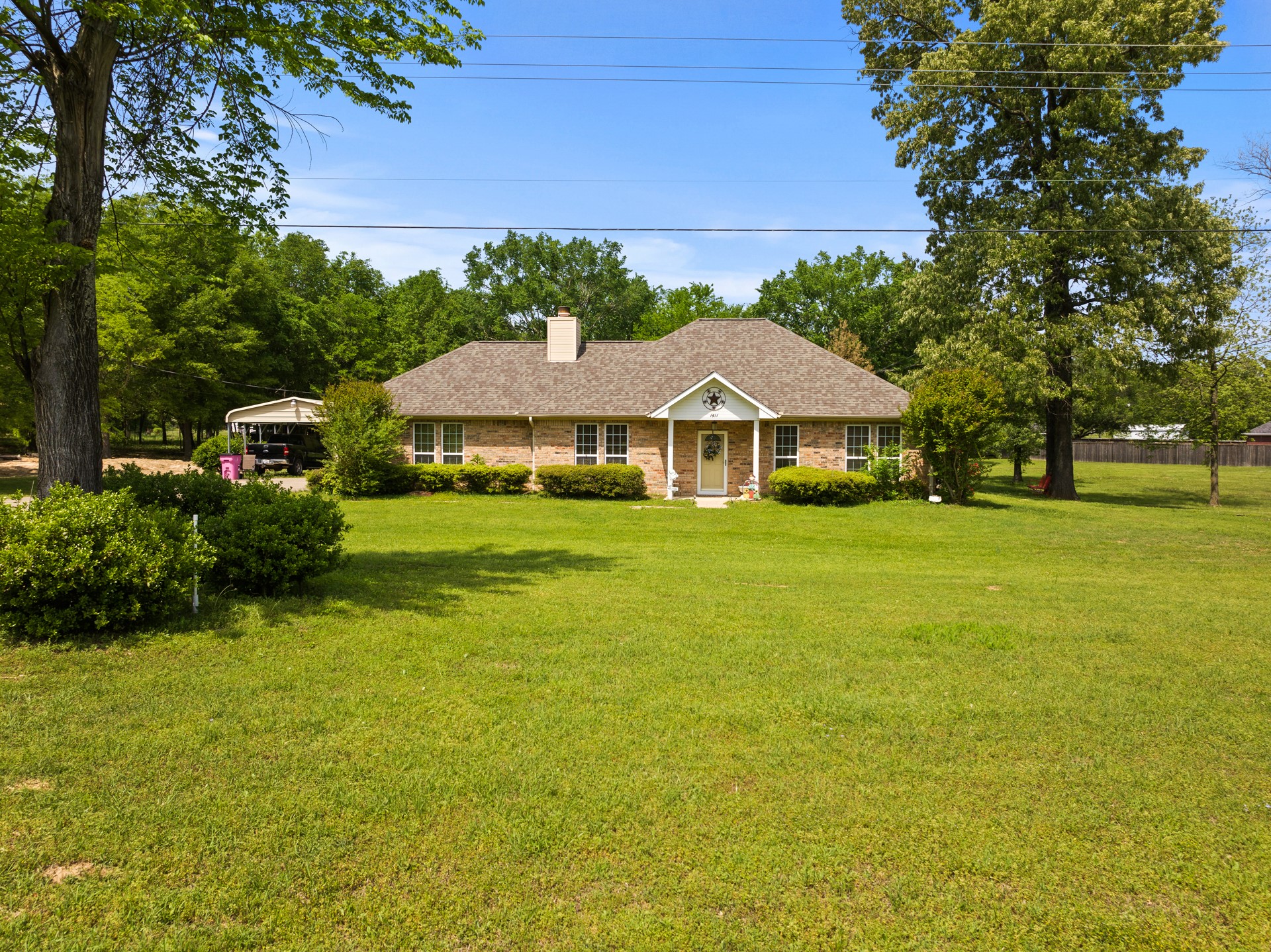 1411 E Highway 67