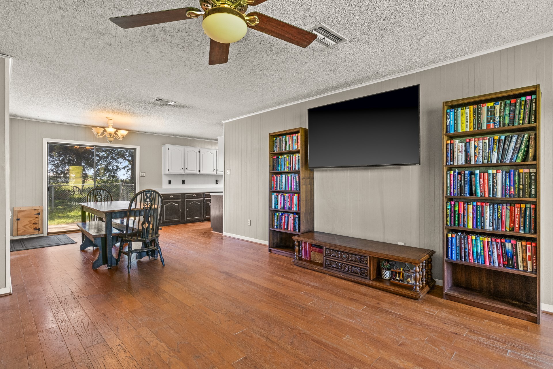 688 County Road 4810