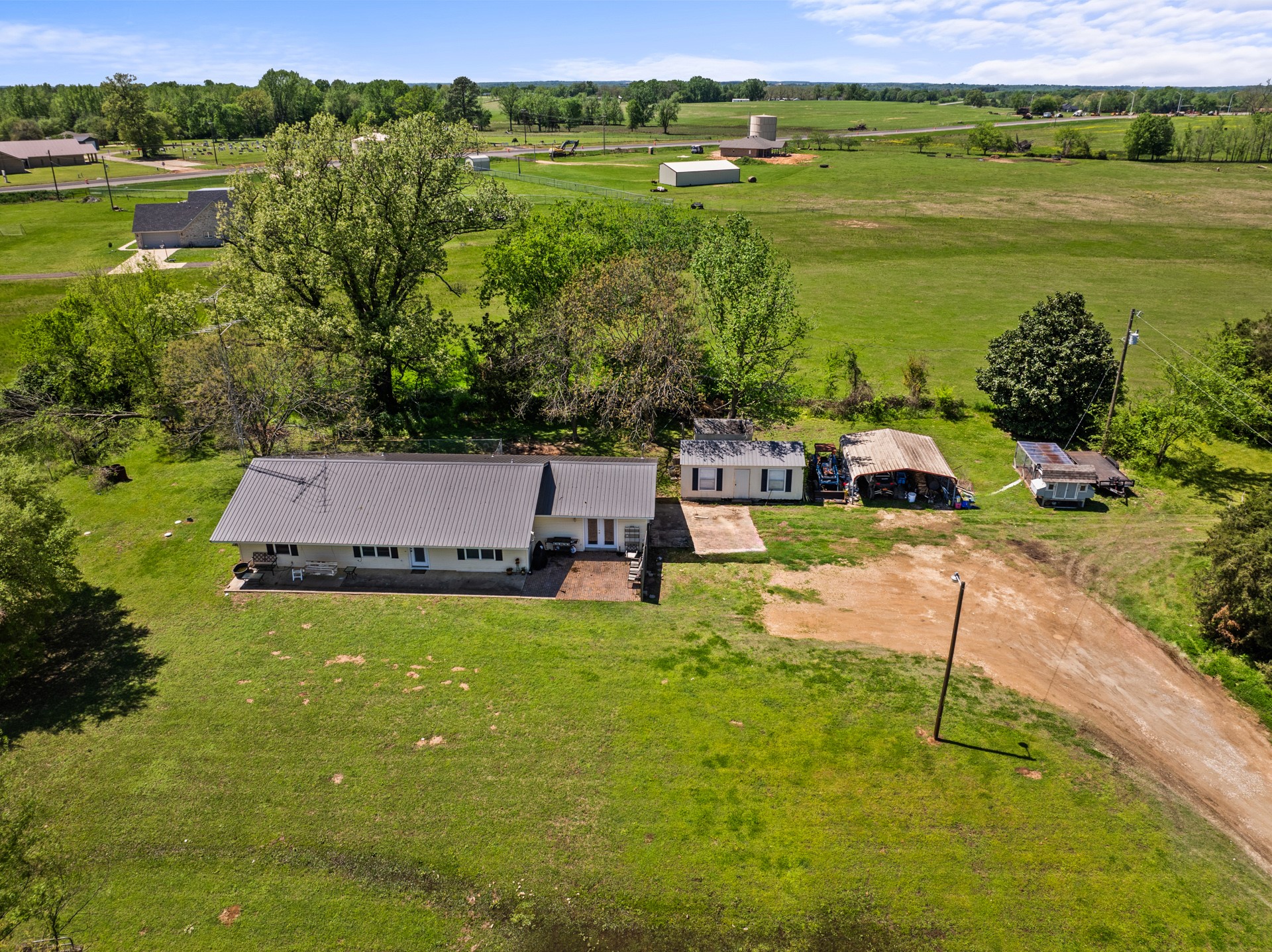 688 County Road 4810