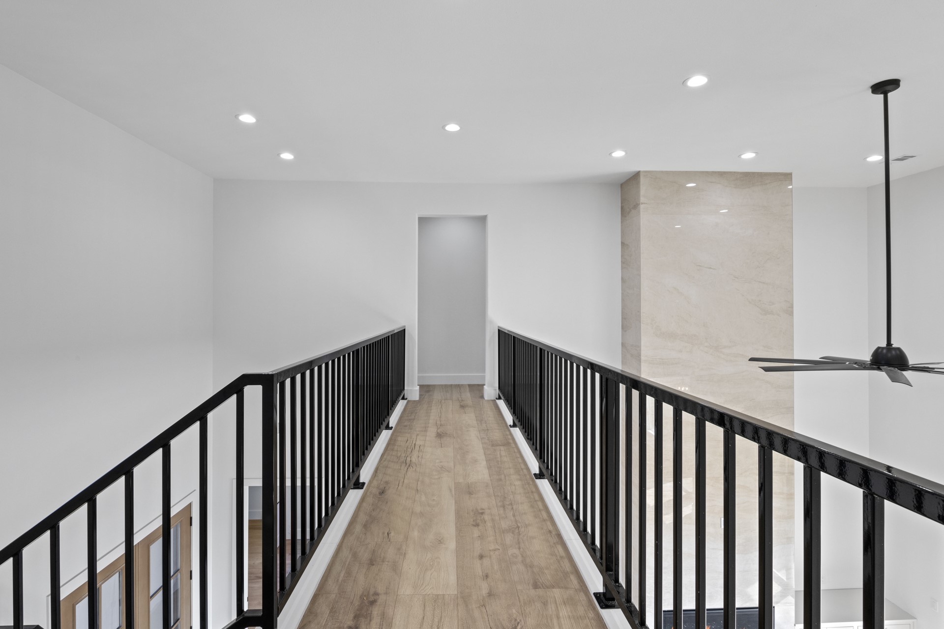 126 Private Road 2712