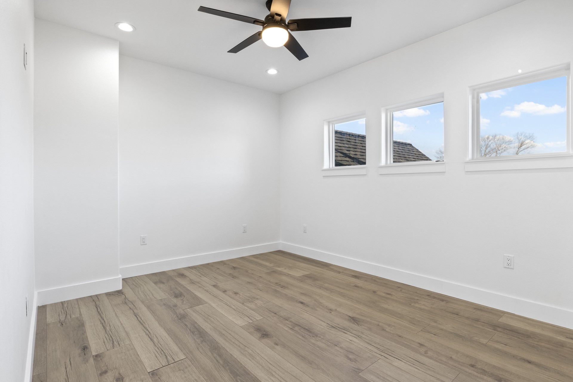 126 Private Road 2712