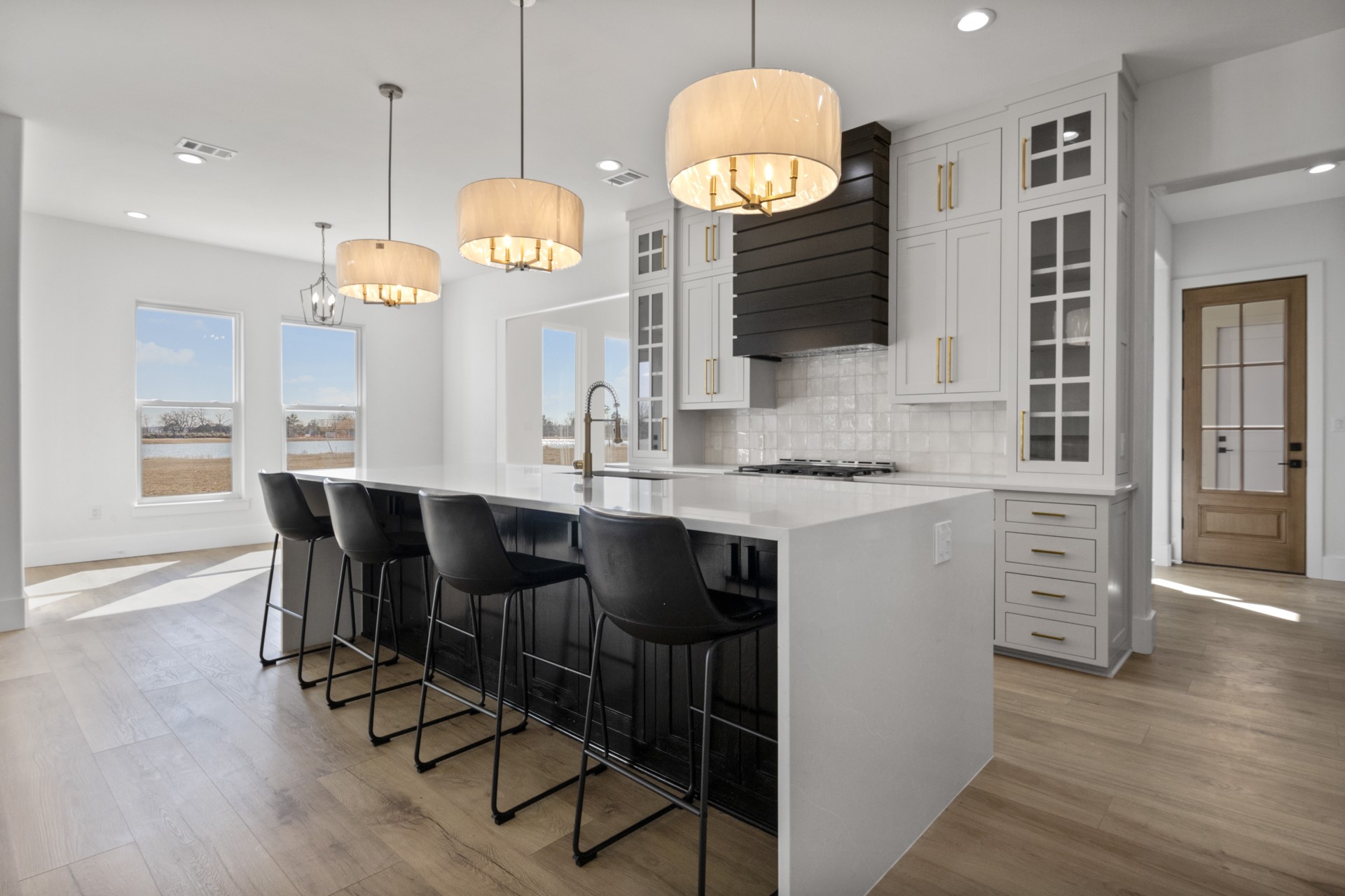 126 Private Road 2712