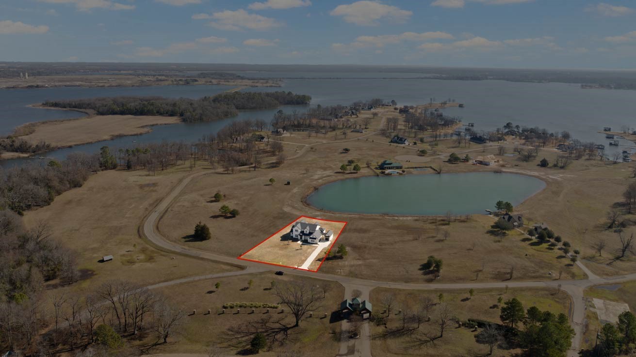 126 Private Road 2712