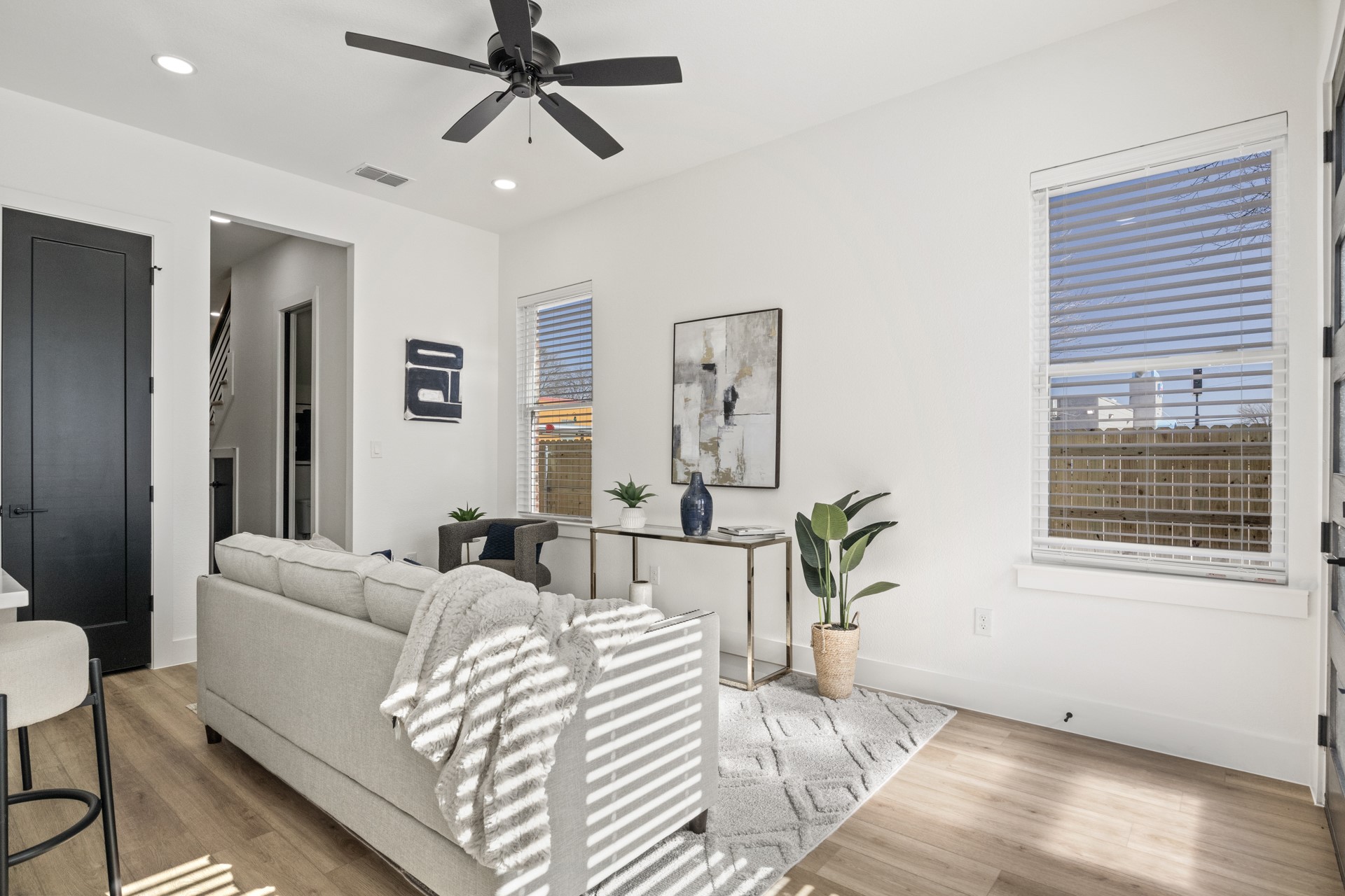 172 W 17th