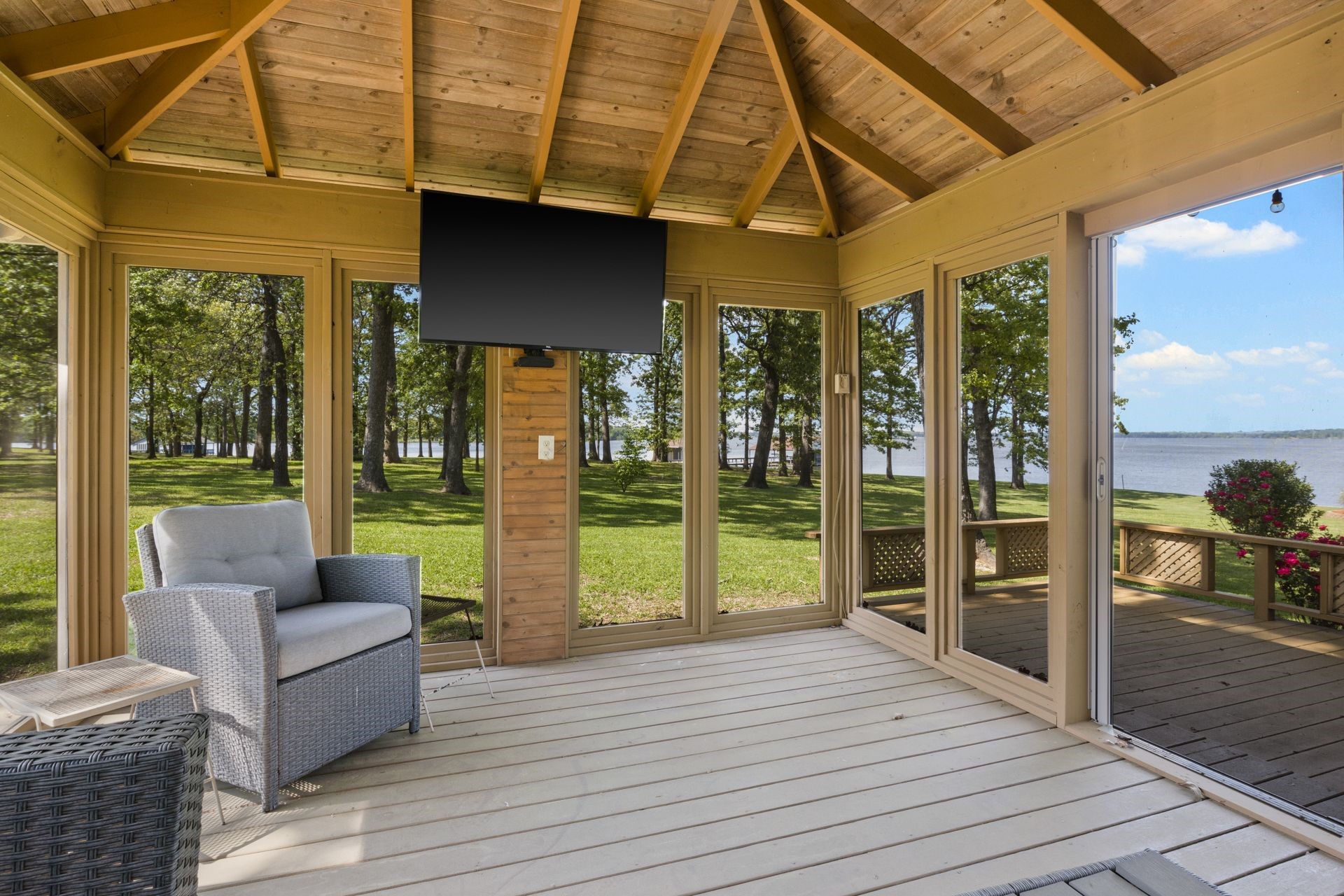 520 Private Road 5517