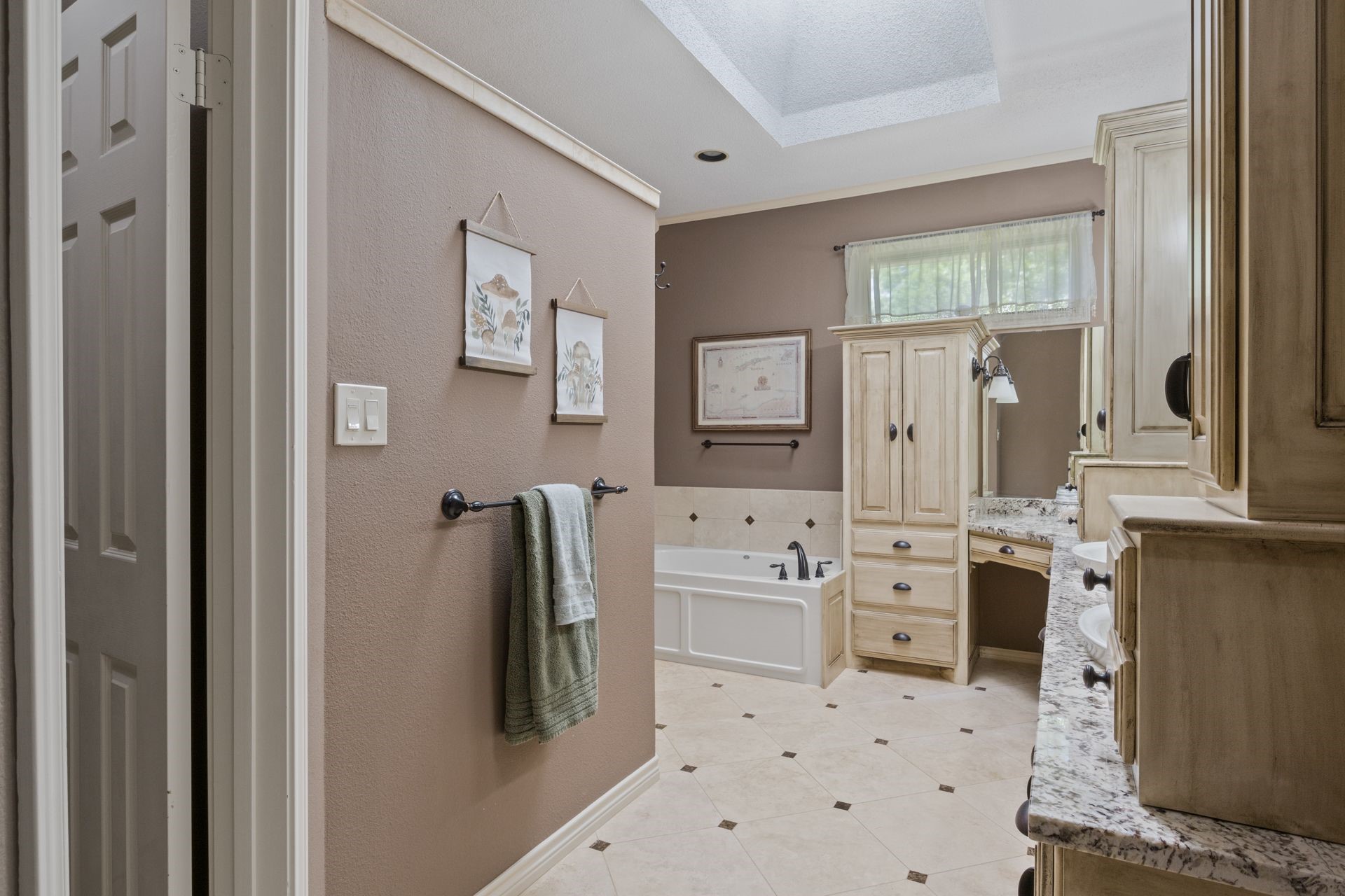 520 Private Road 5517