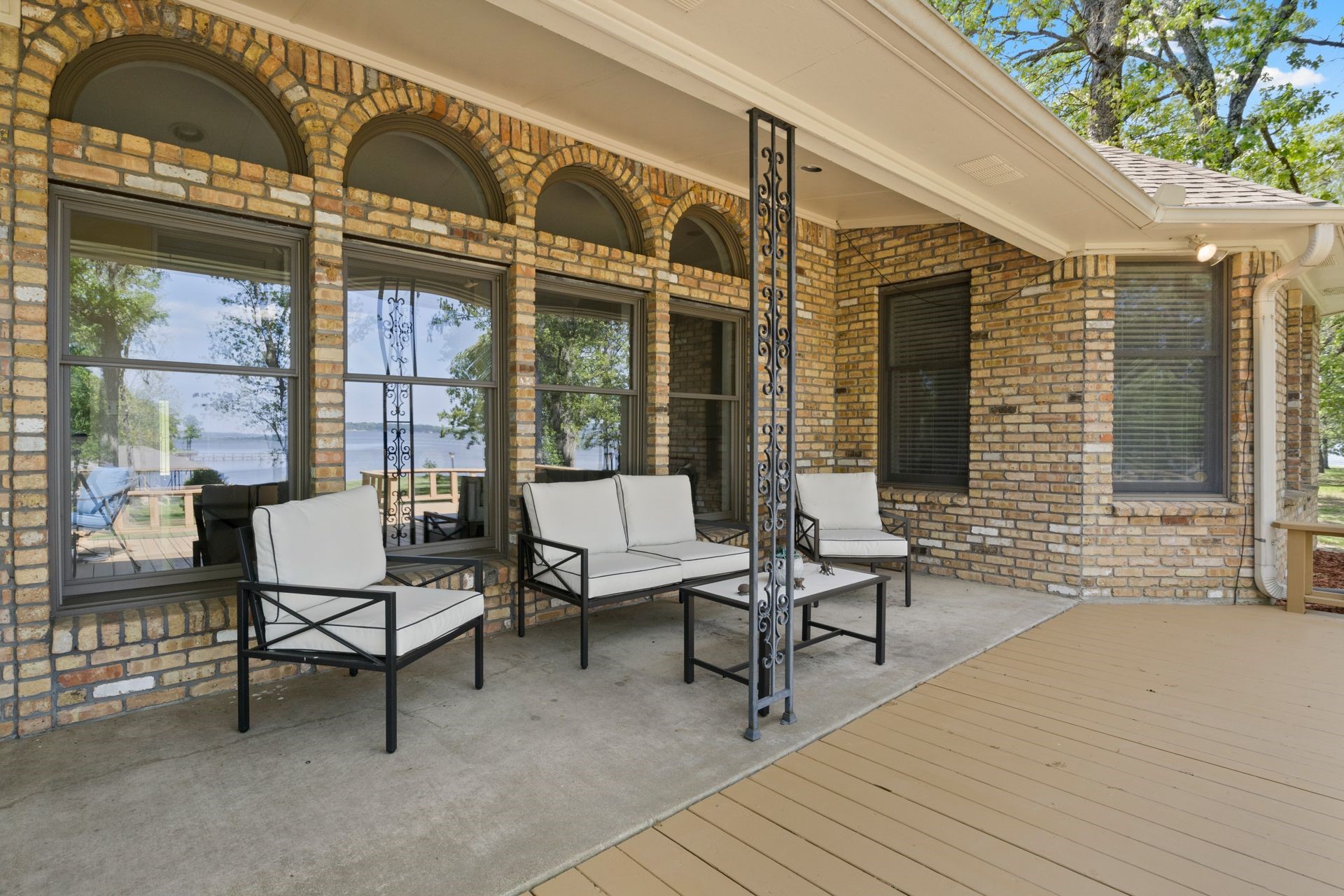 520 Private Road 5517