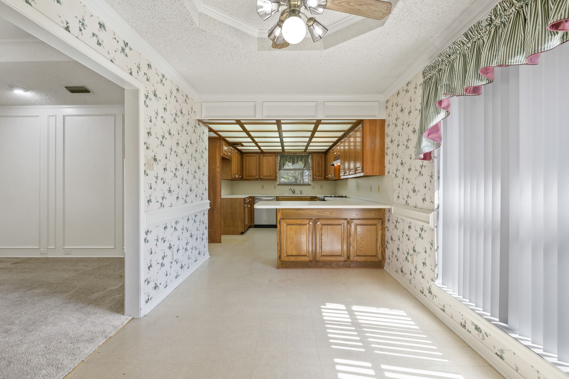 2404 Matthew Dr