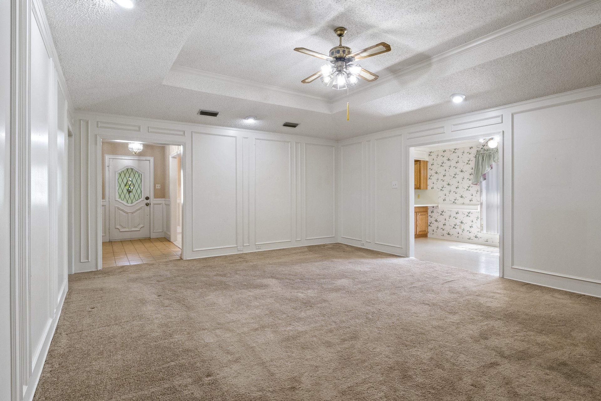 2404 Matthew Dr
