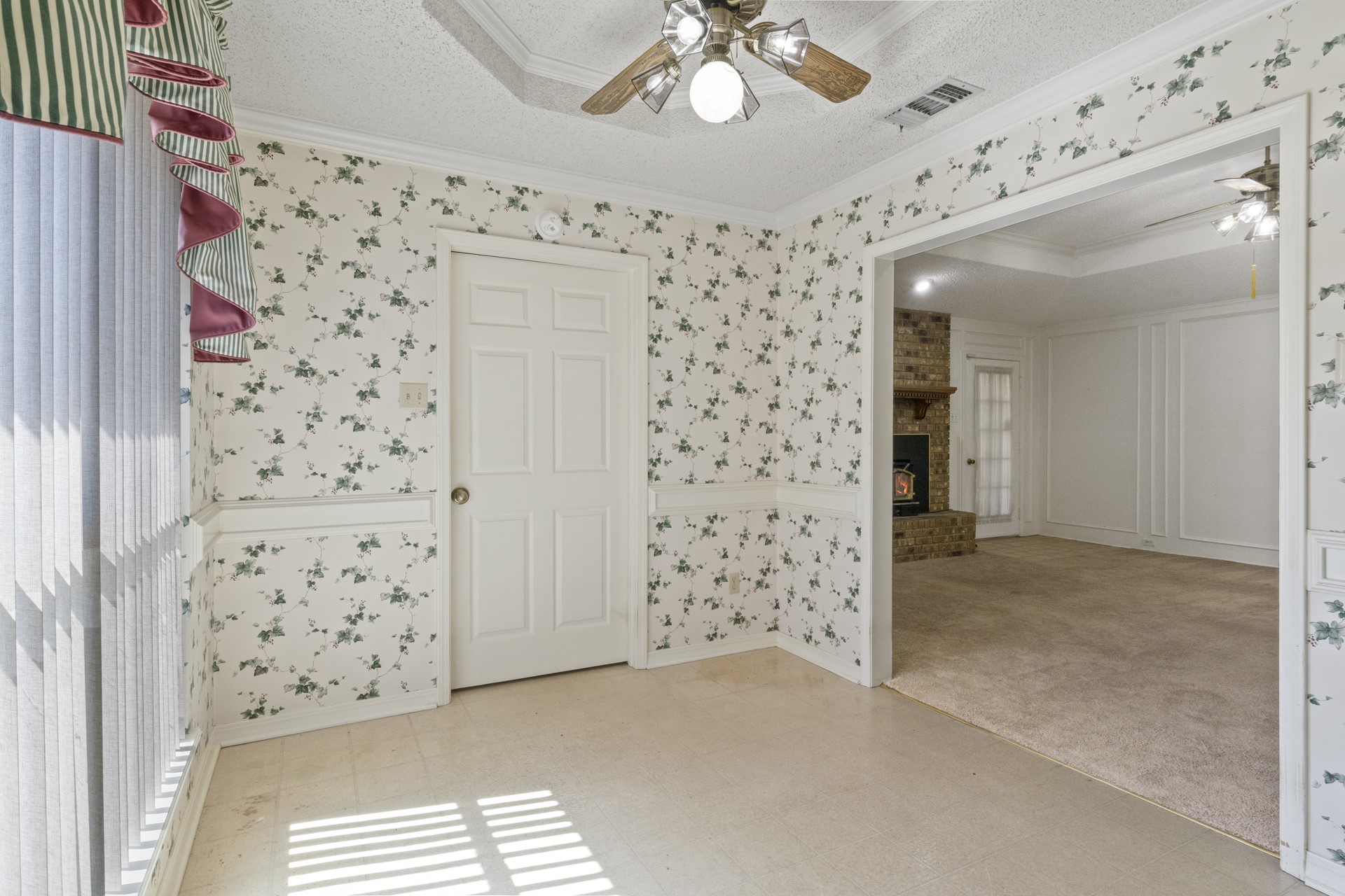 2404 Matthew Dr