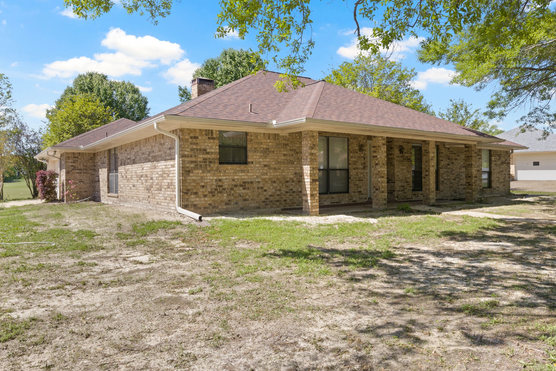 2404 Matthew Dr