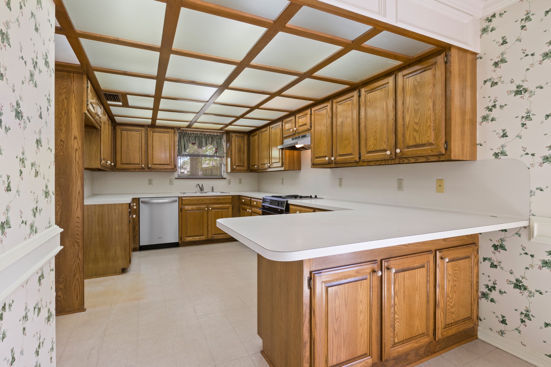 2404 Matthew Dr