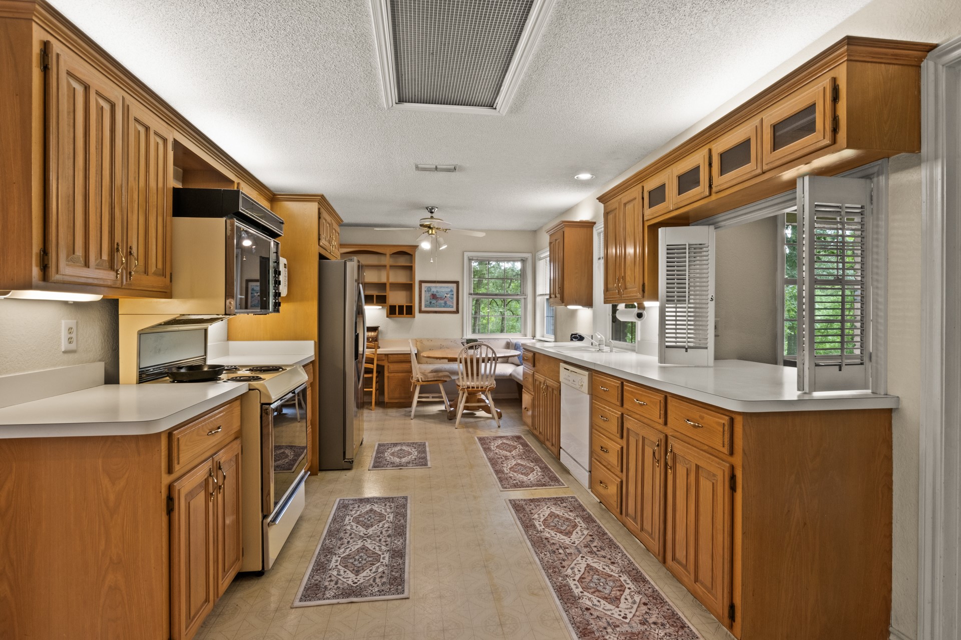 351 Private Road 8572