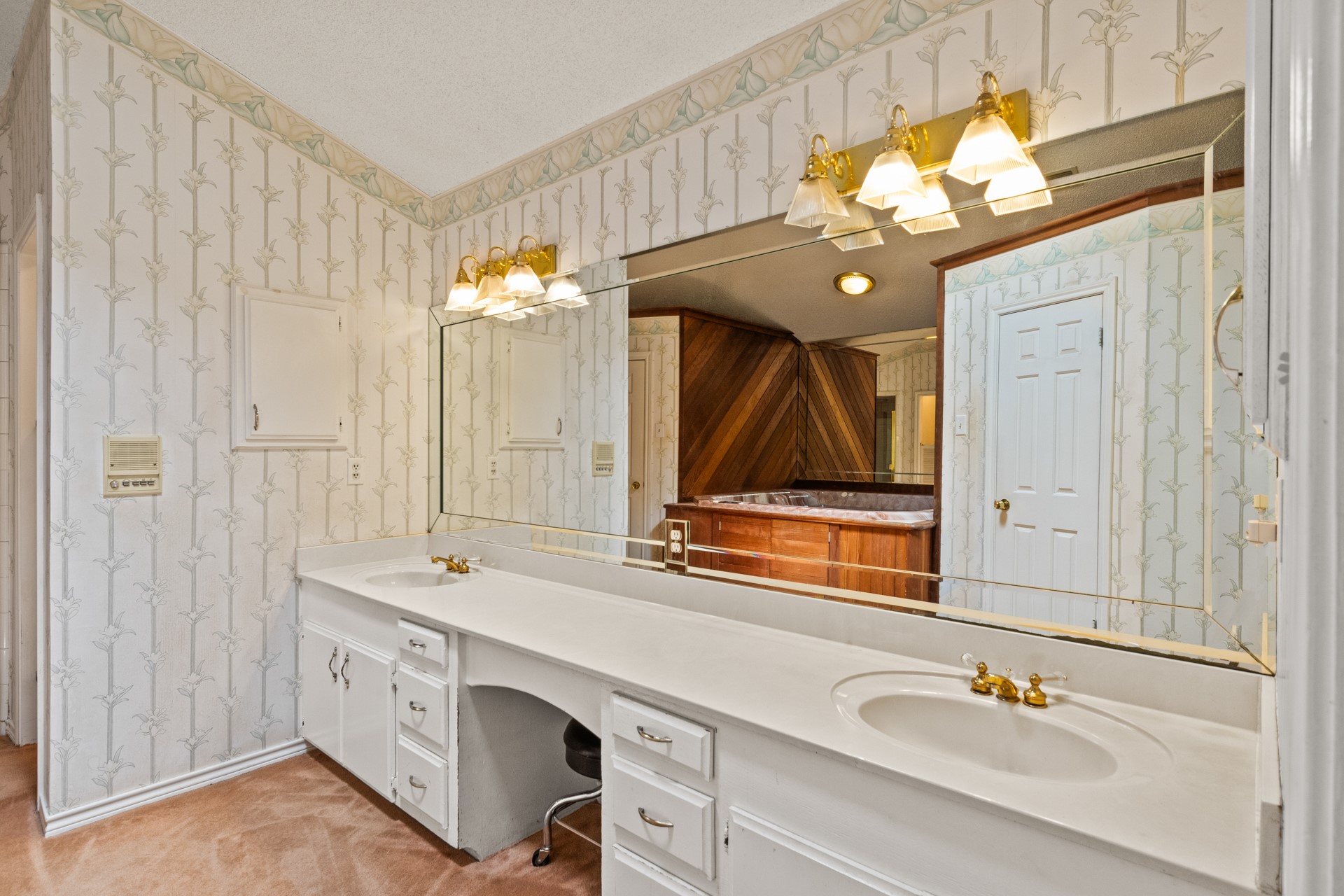 351 Private Road 8572