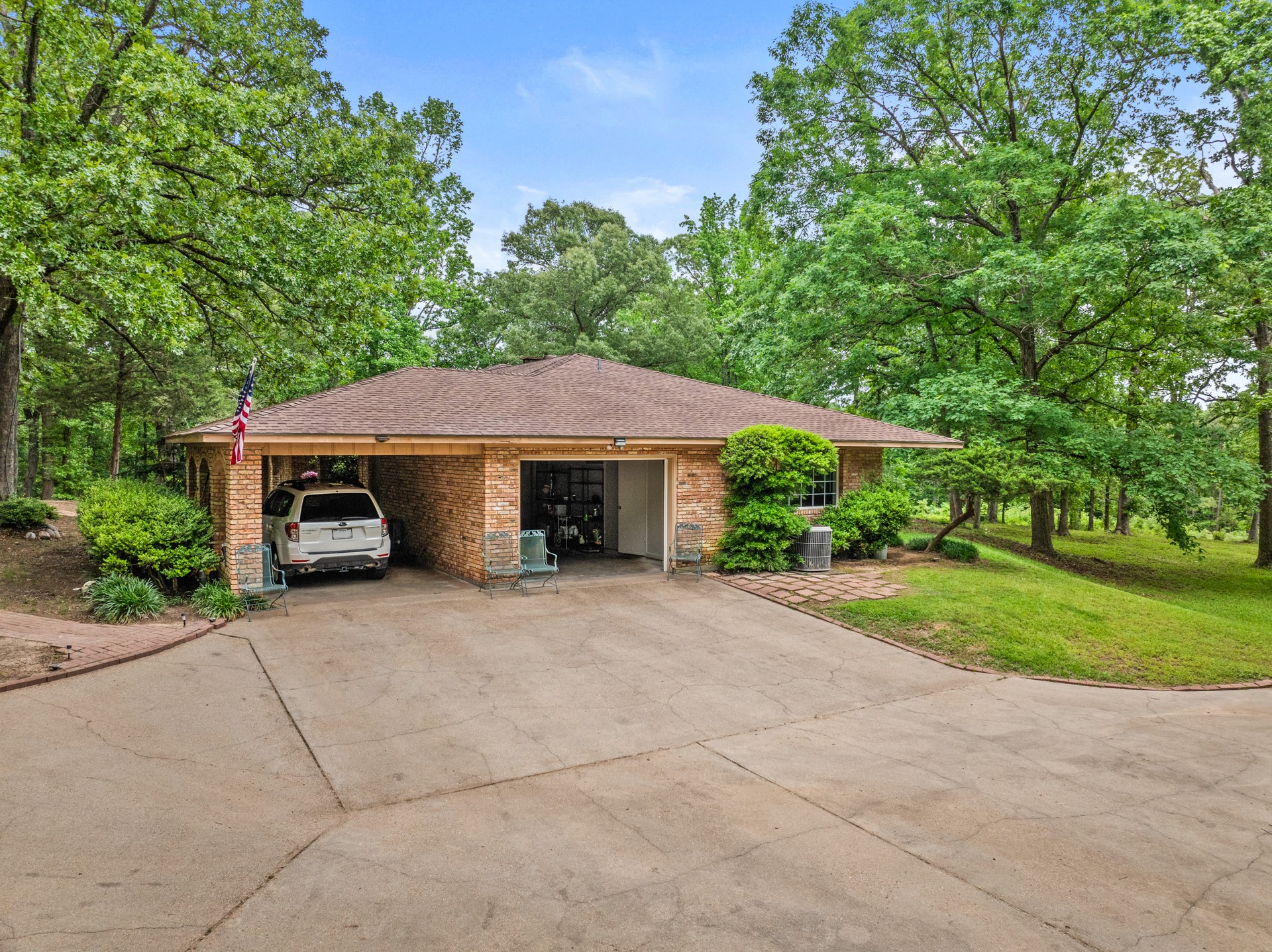 351 Private Road 8572