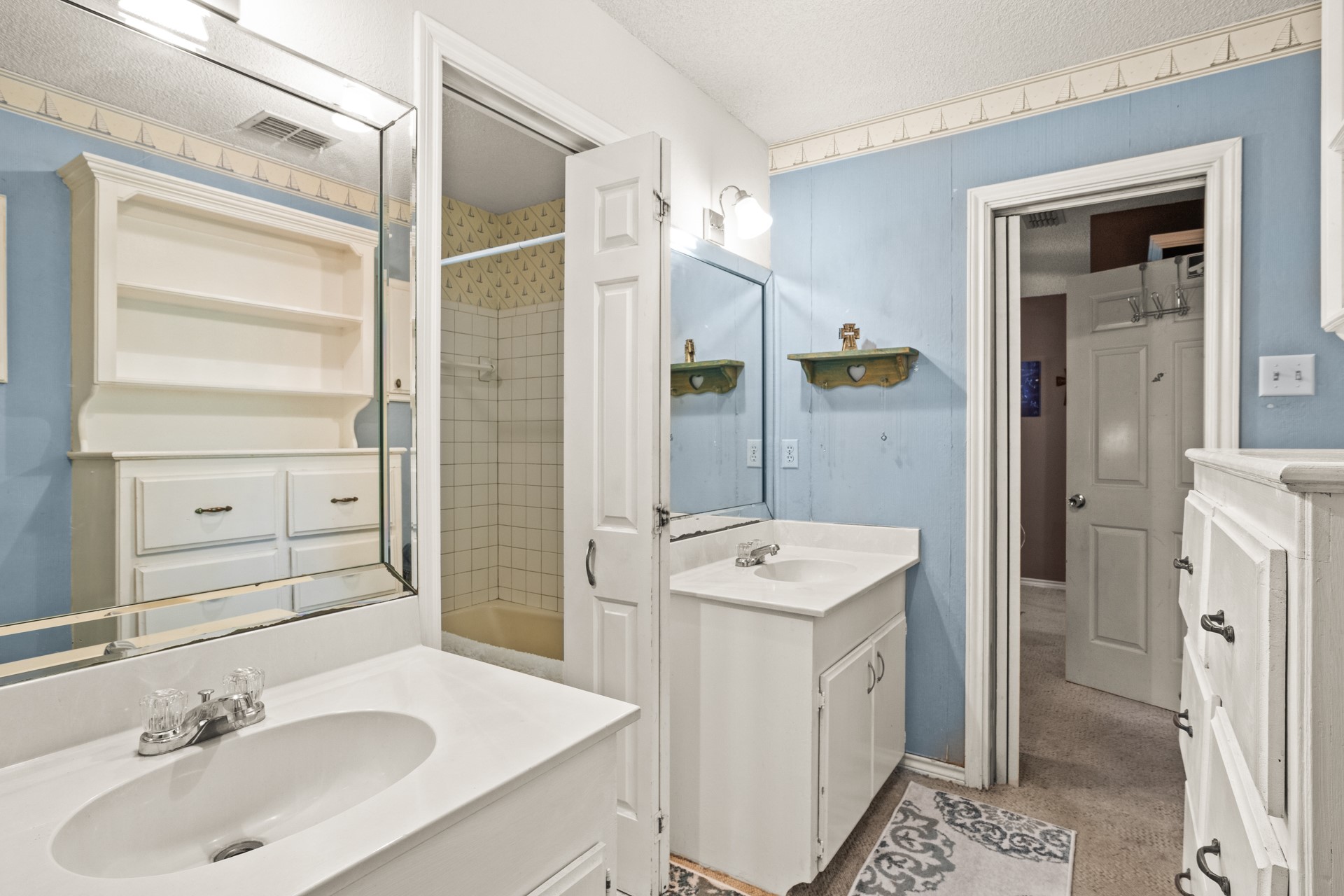 351 Private Road 8572