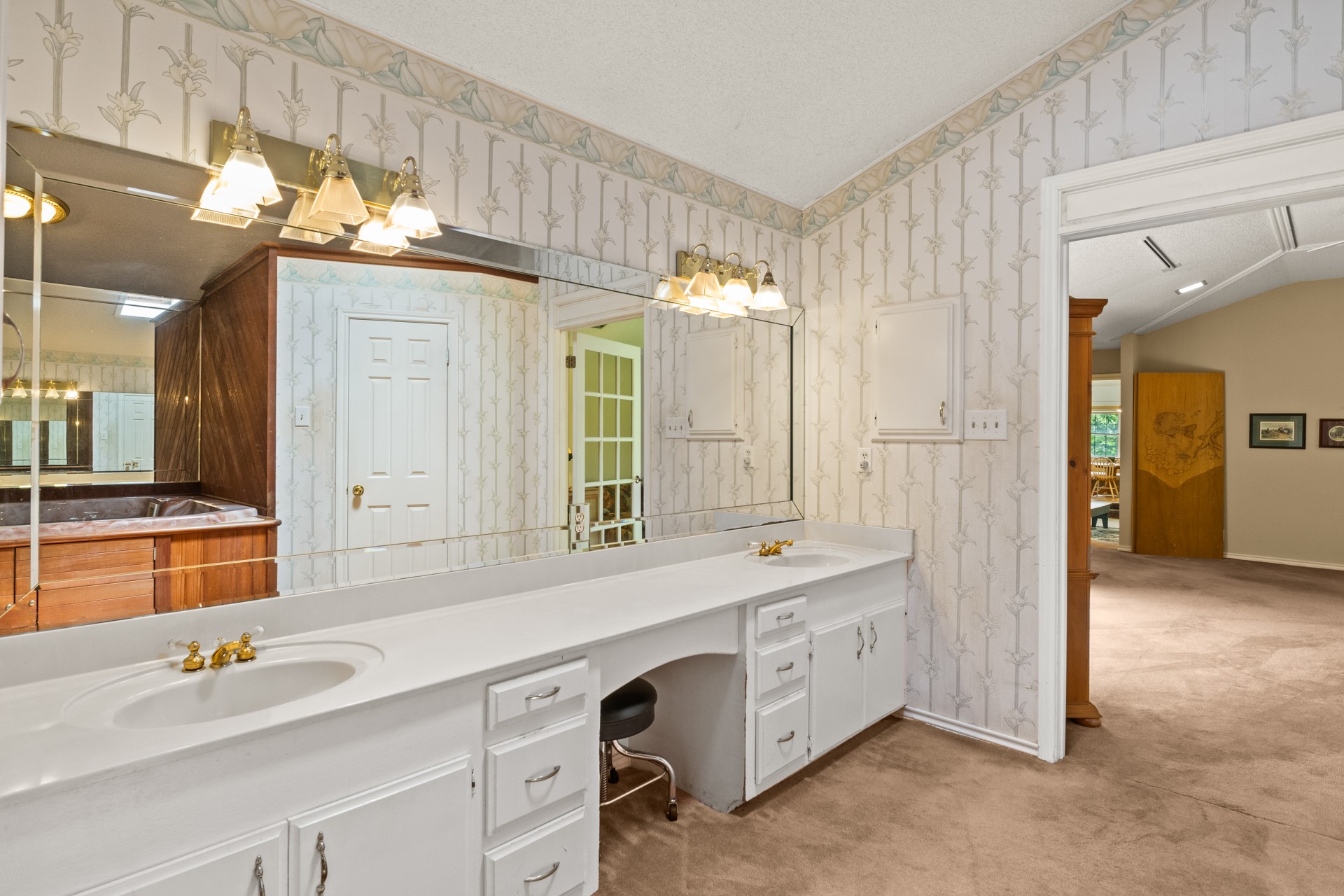 351 Private Road 8572