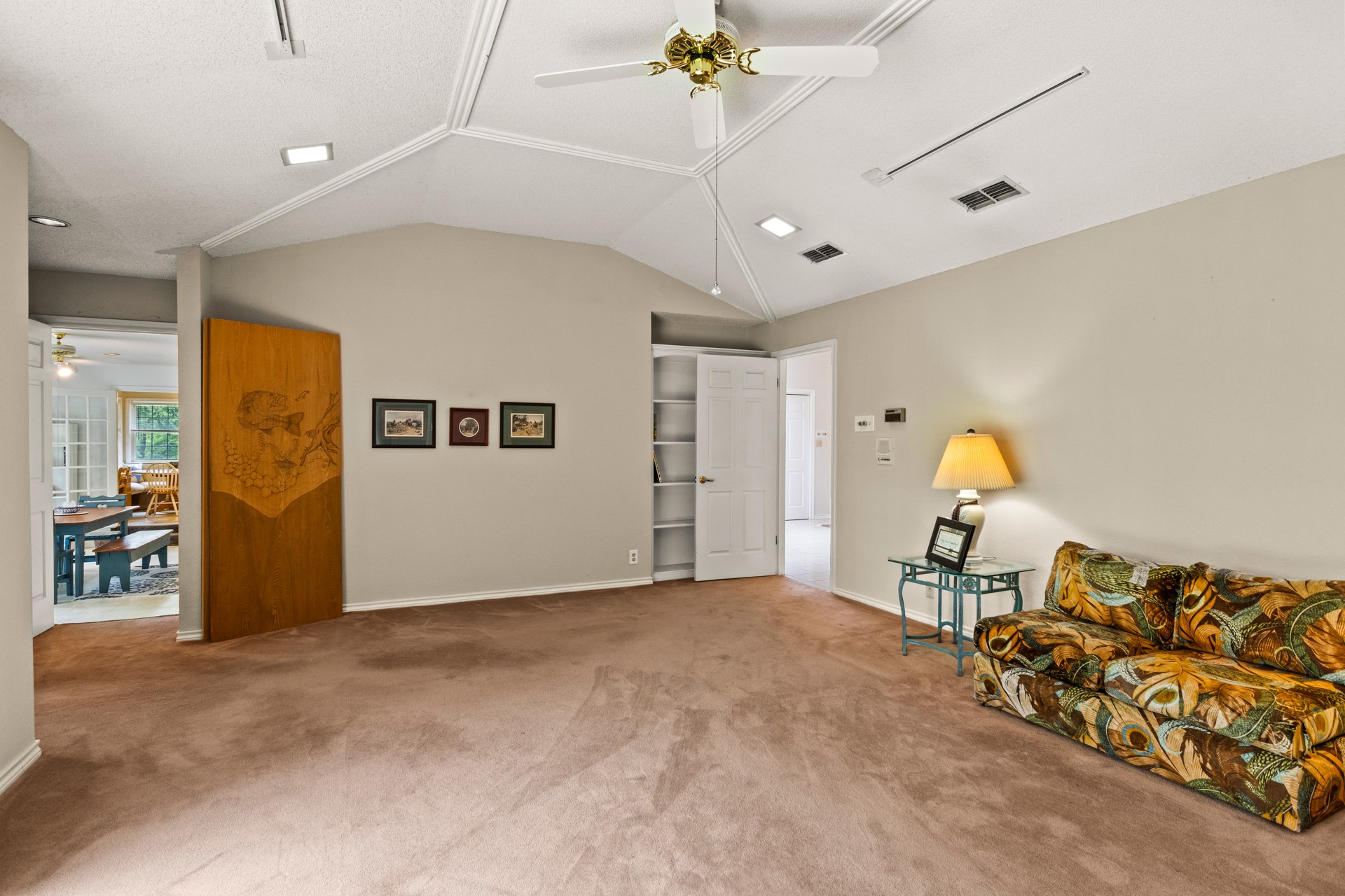 351 Private Road 8572