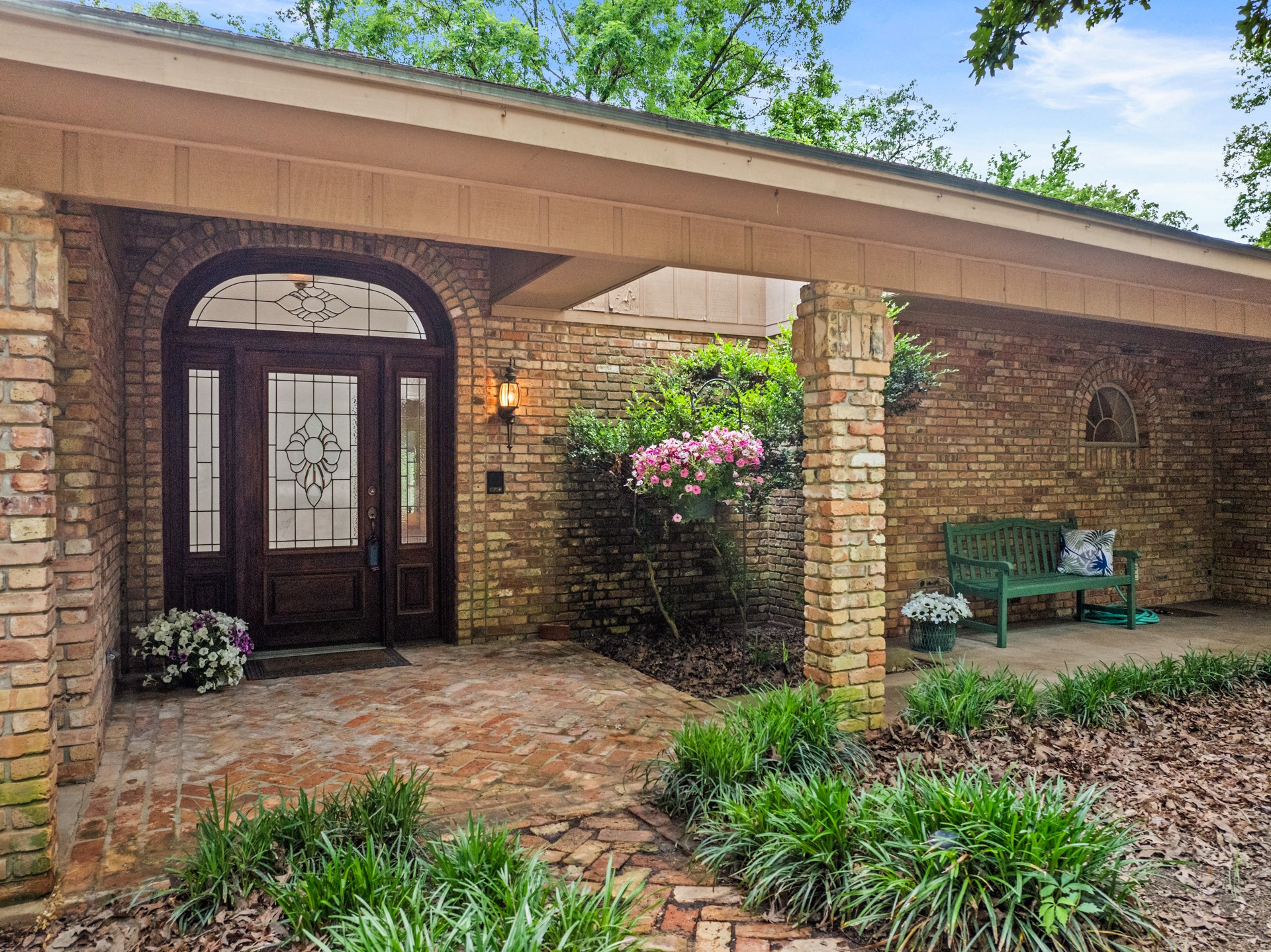 351 Private Road 8572