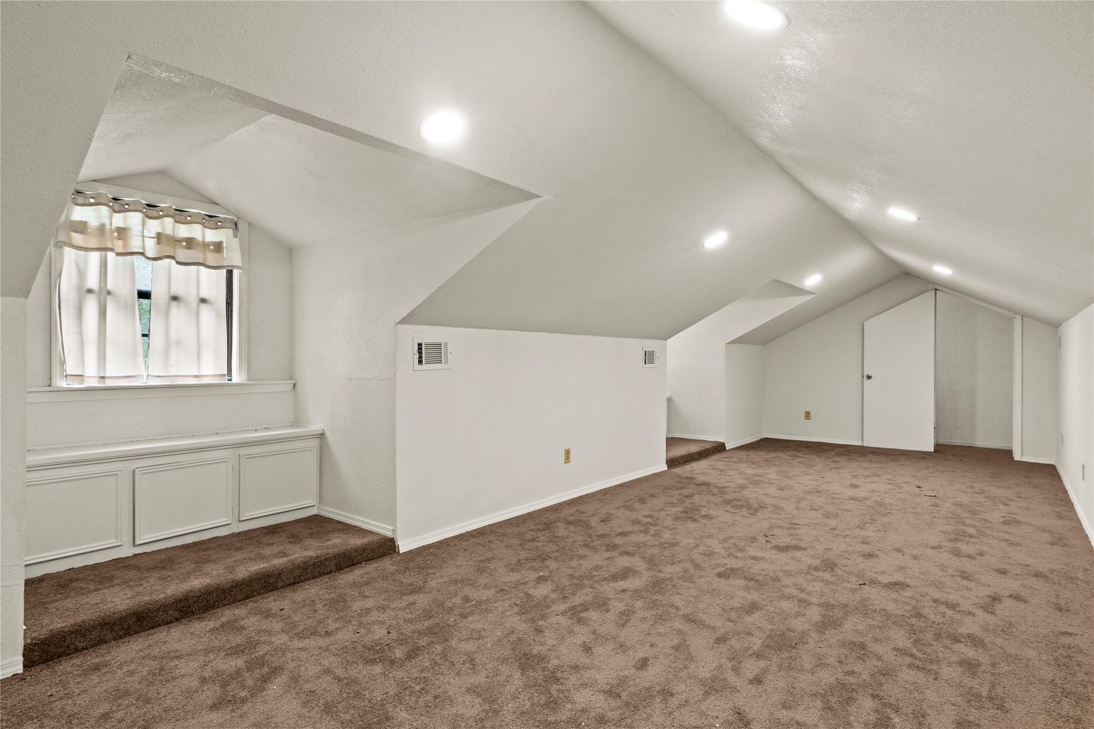 979 Rockdale