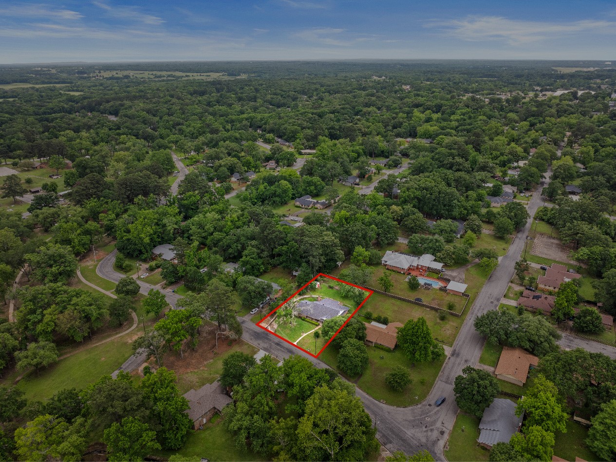 306 Dellwood Drive