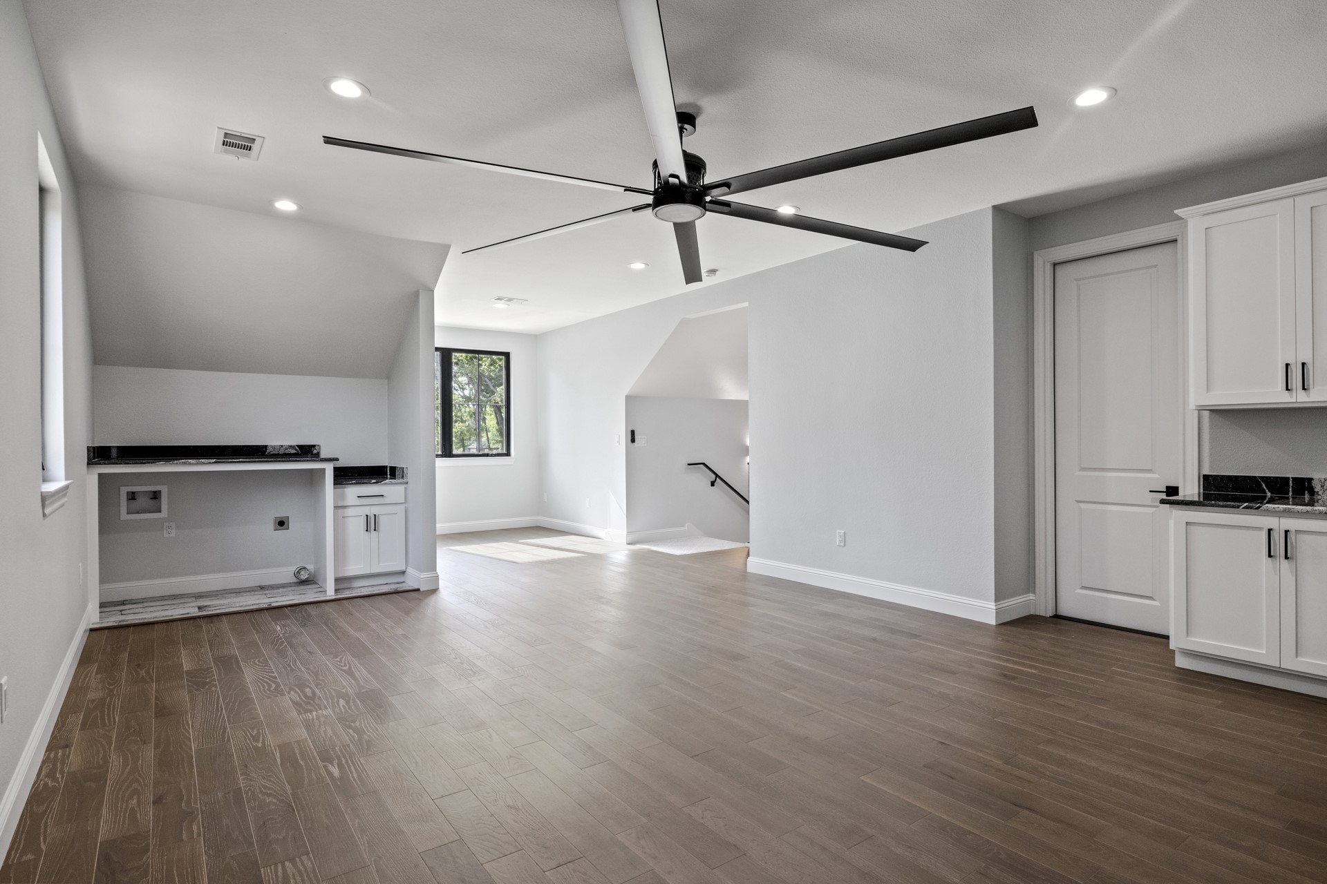 1013 Silver Lake Circle