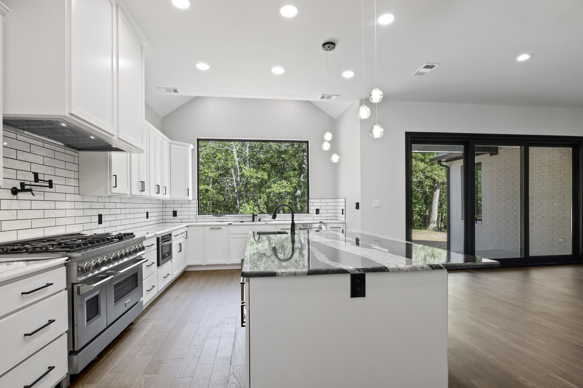 1013 Silver Lake Circle