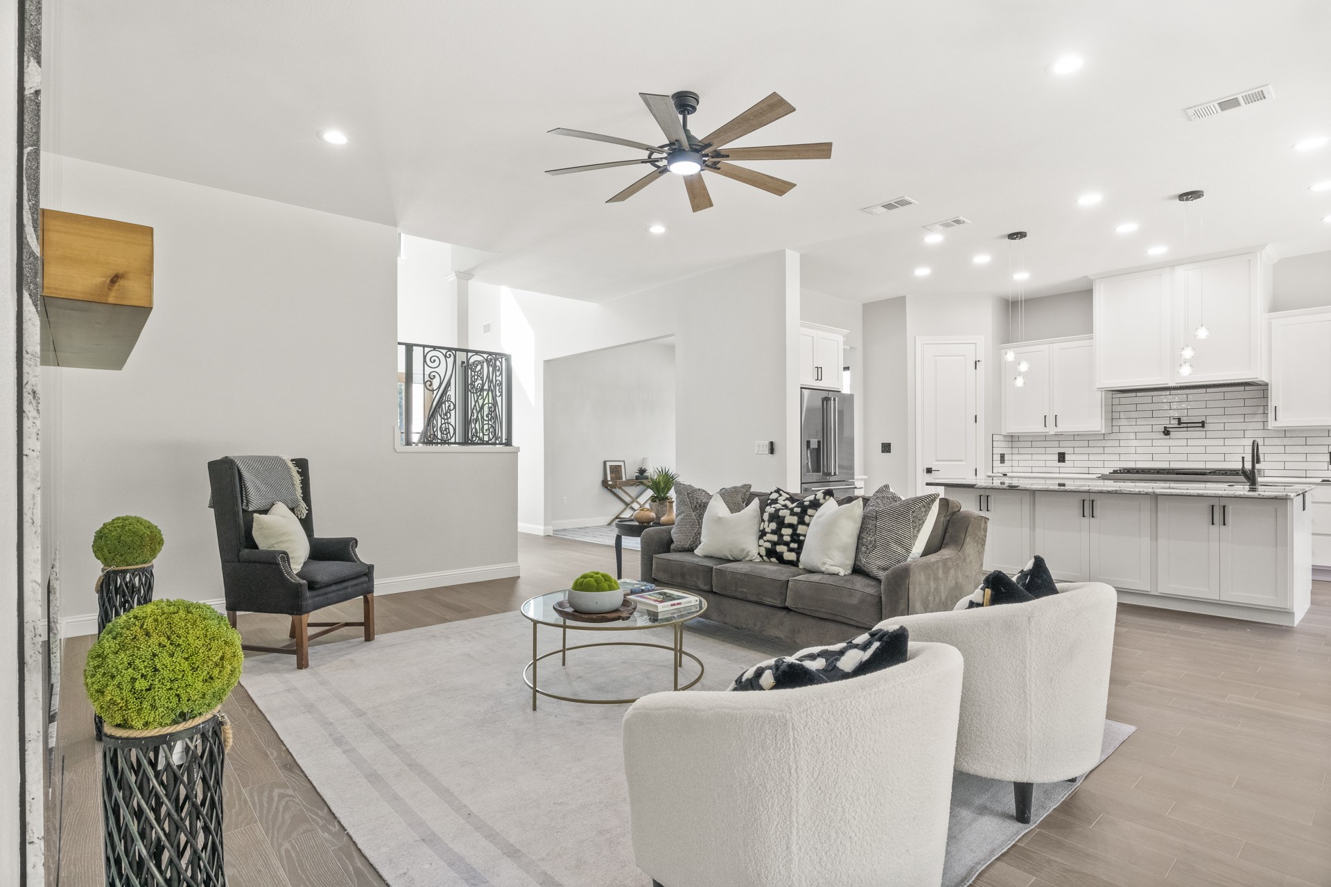 1013 Silver Lake Circle