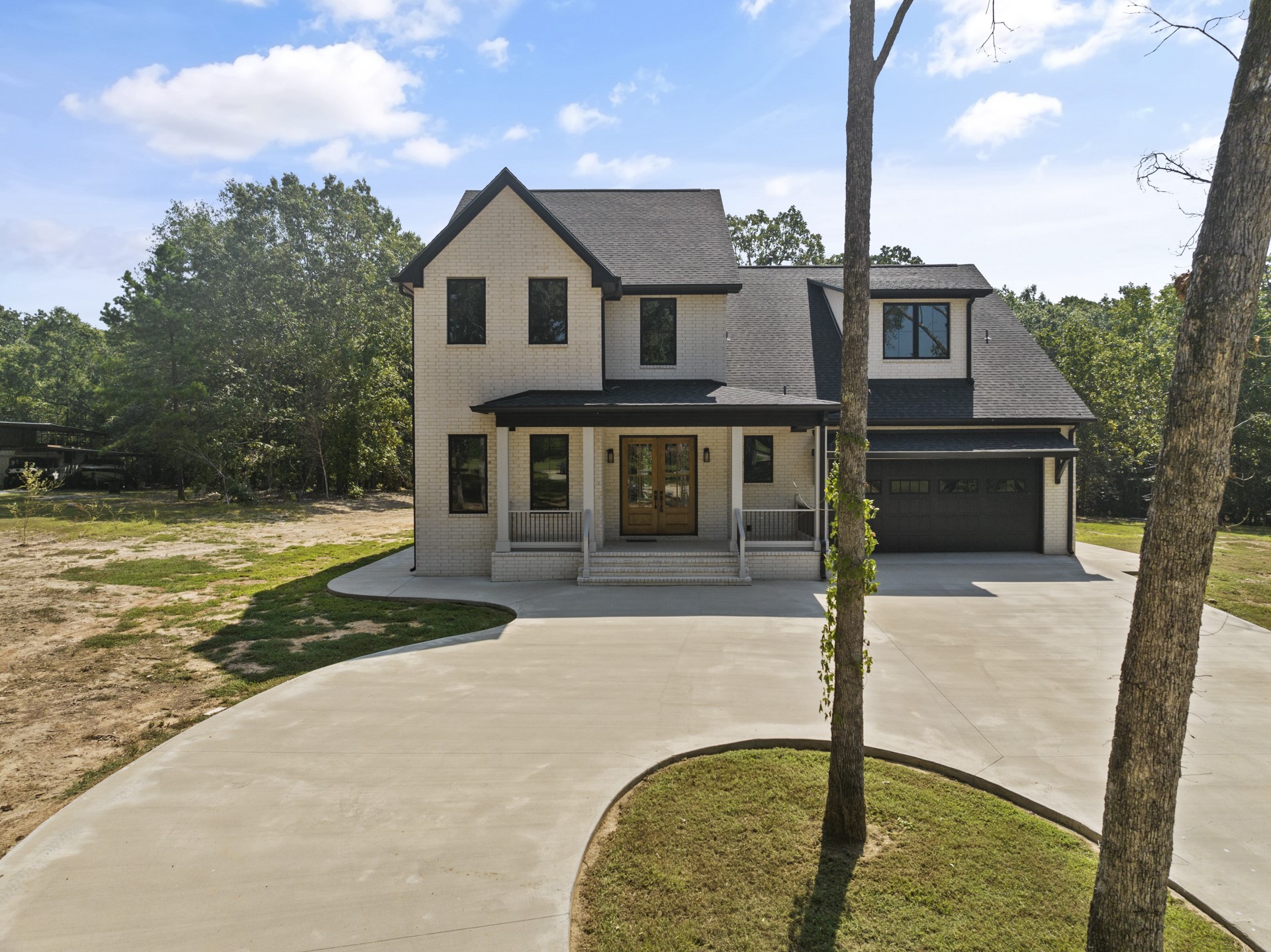 1013 Silver Lake Circle