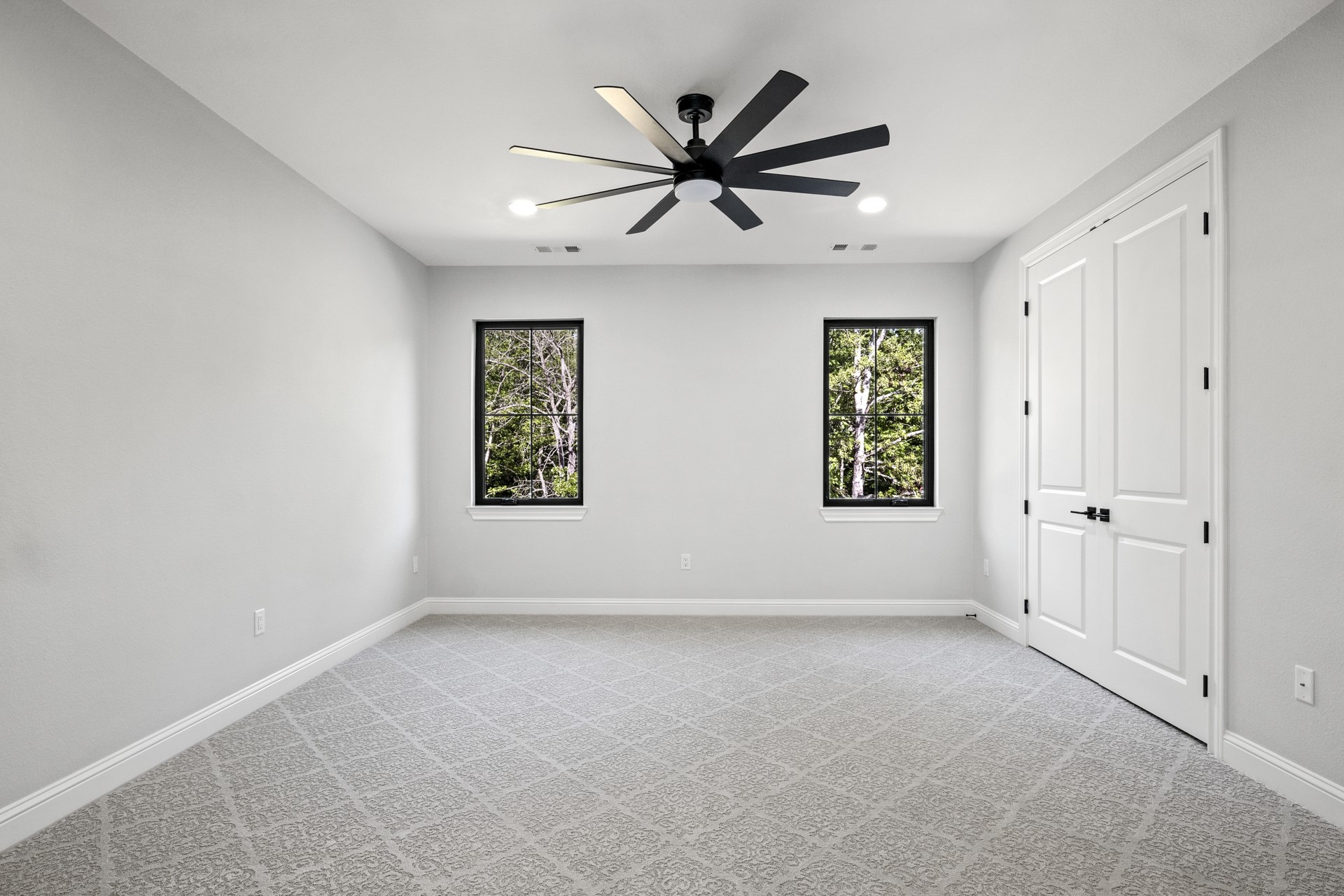 1013 Silver Lake Circle