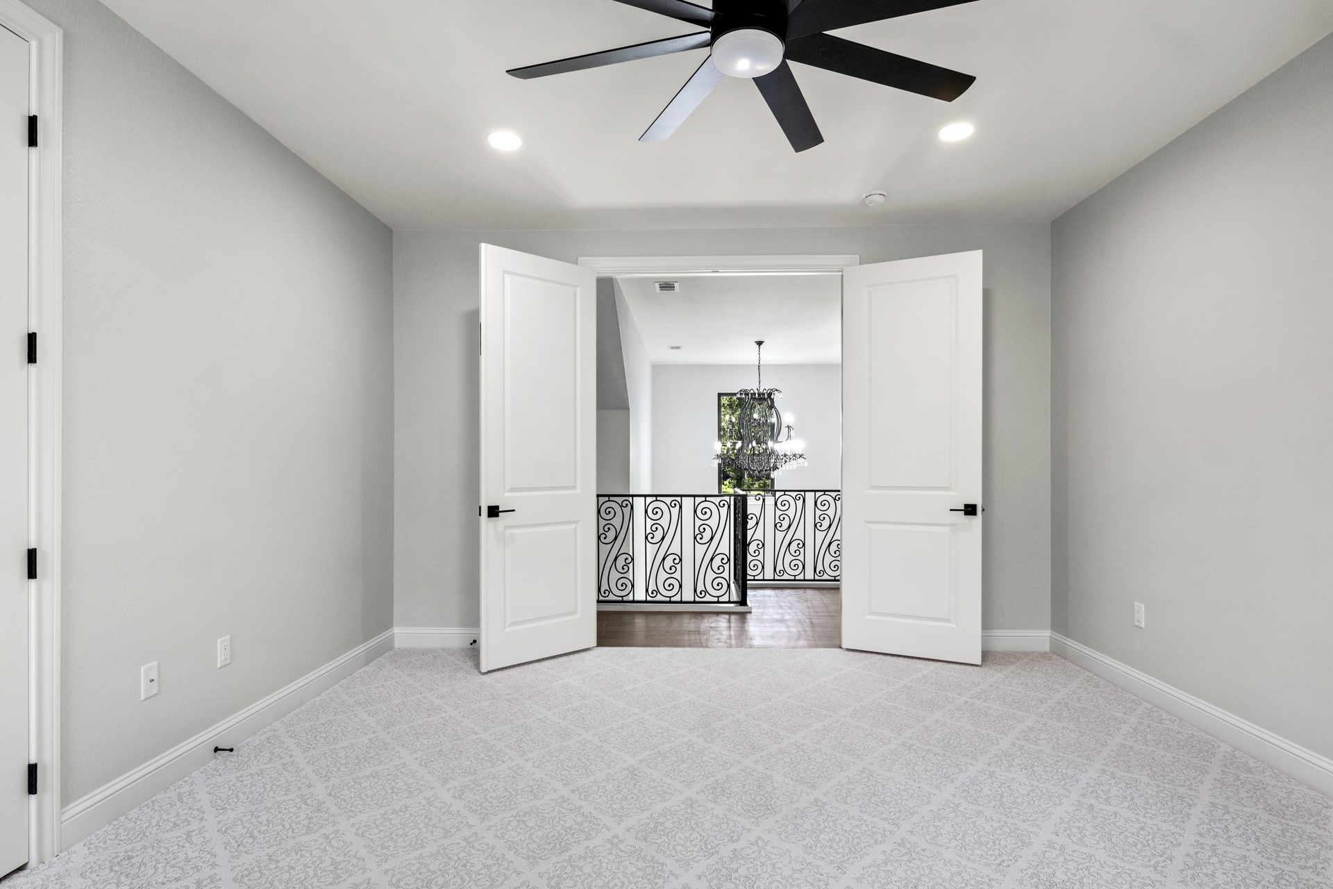 1013 Silver Lake Circle