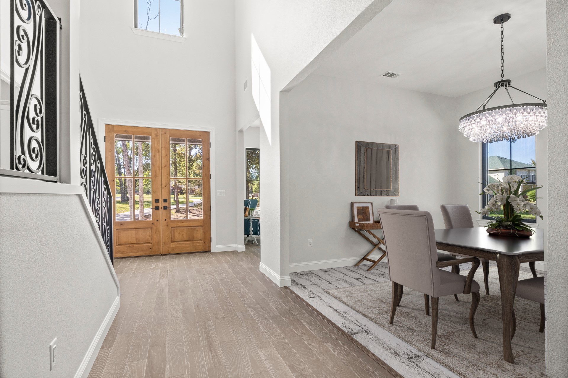 1013 Silver Lake Circle