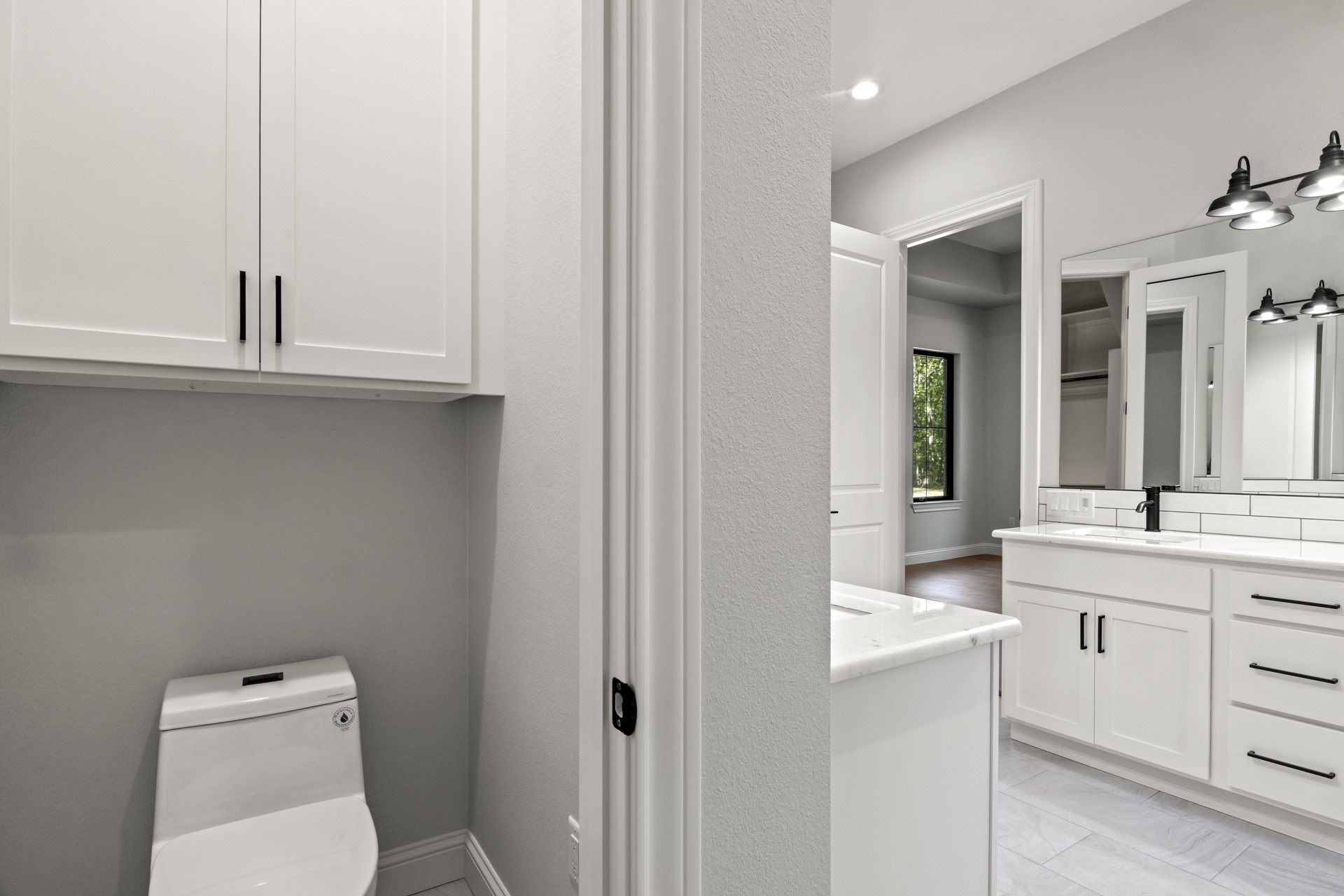 1013 Silver Lake Circle