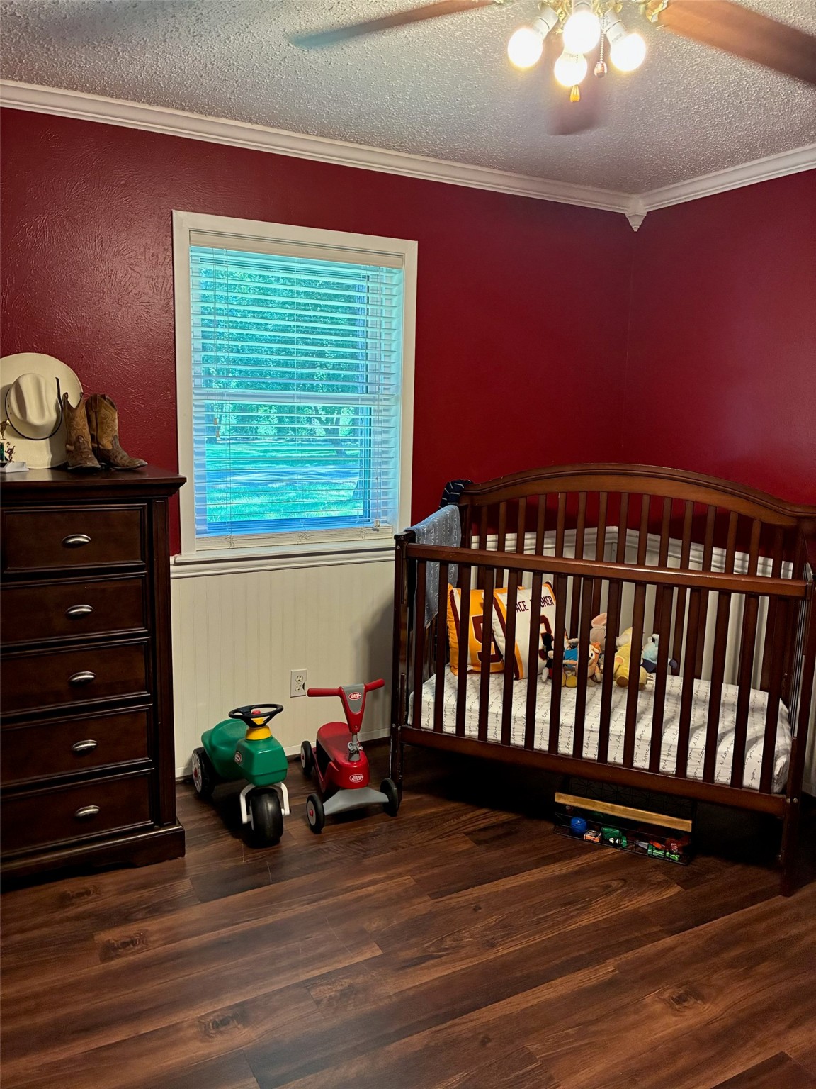 4054 Lakeshore Drive