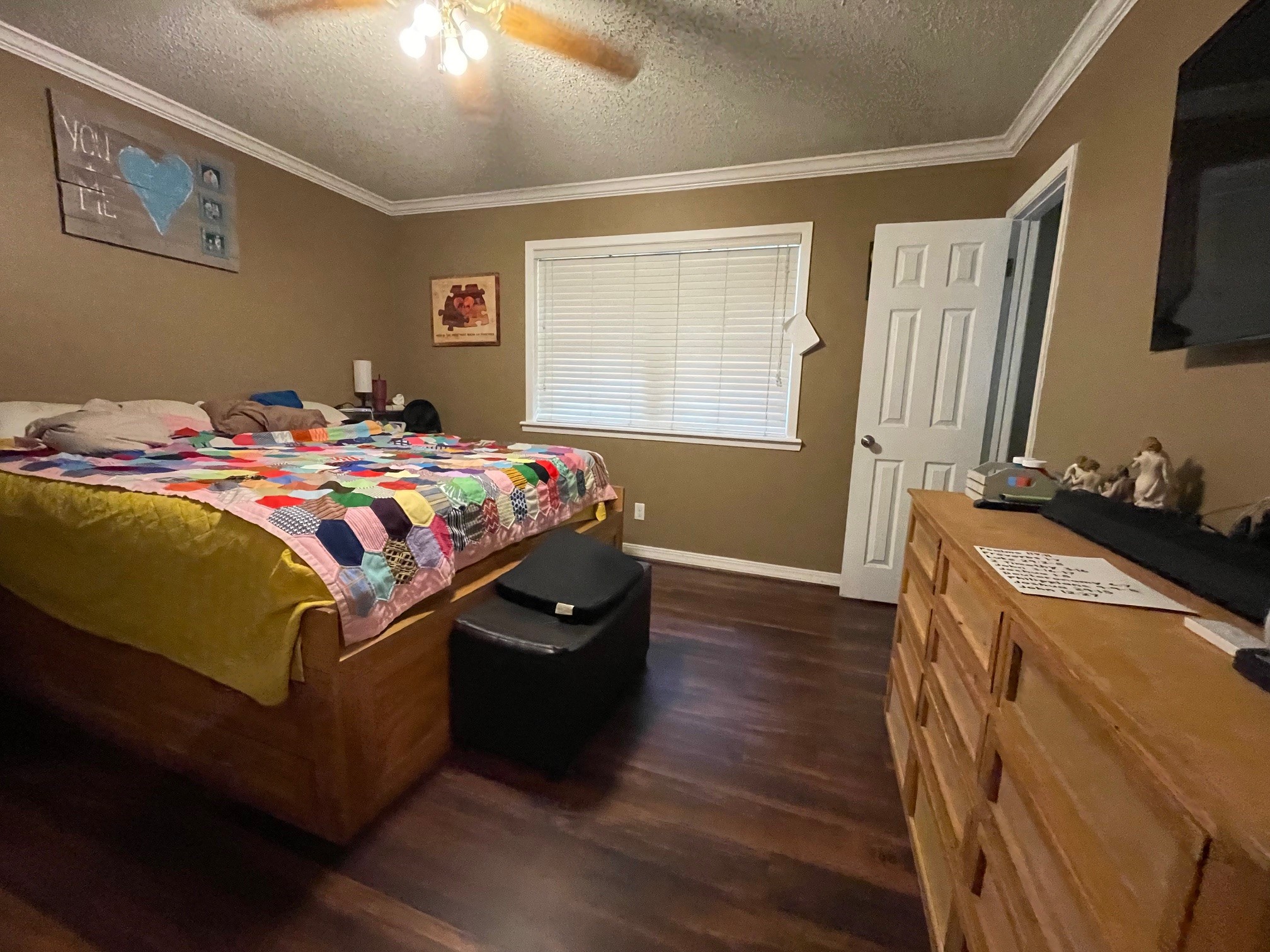 4054 Lakeshore Drive